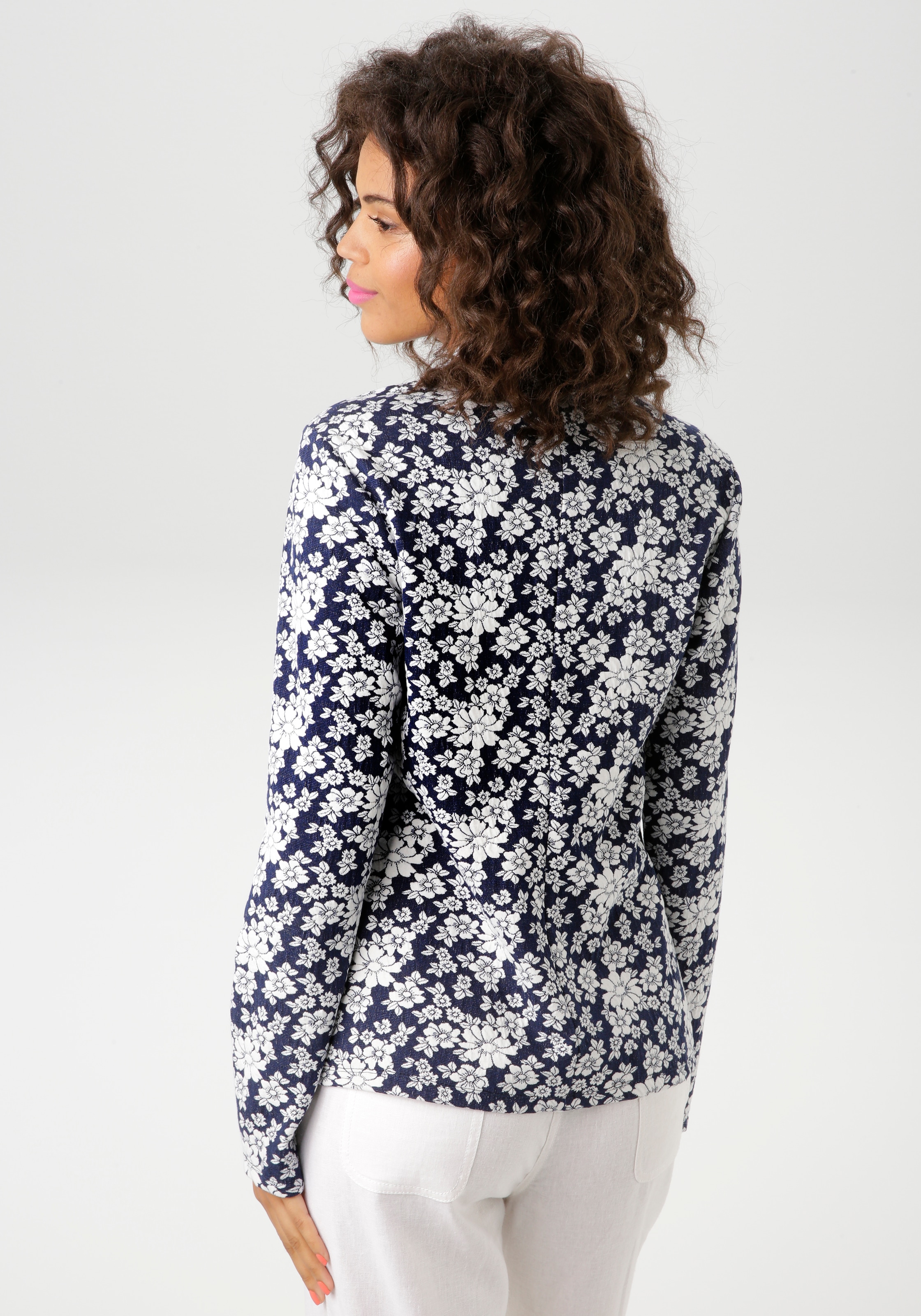 Aniston CASUAL Sweatblazer mit ausdrucksvollem Blumenmuster