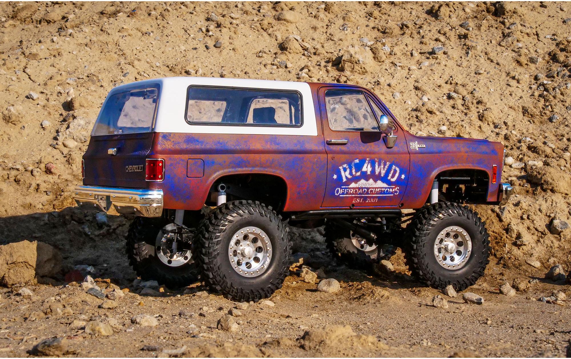 Scale Crawler TF2 Chevy Blazer Rust Bucket, RTR, 1:10<br>Trail Finder 2 Crawler mit Chevrolet K5 Blazer Karosserie in rostigem Design