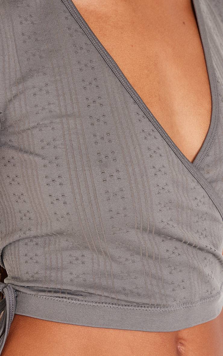 Charbon Top Court Croisé En Maille Pointelle Contour