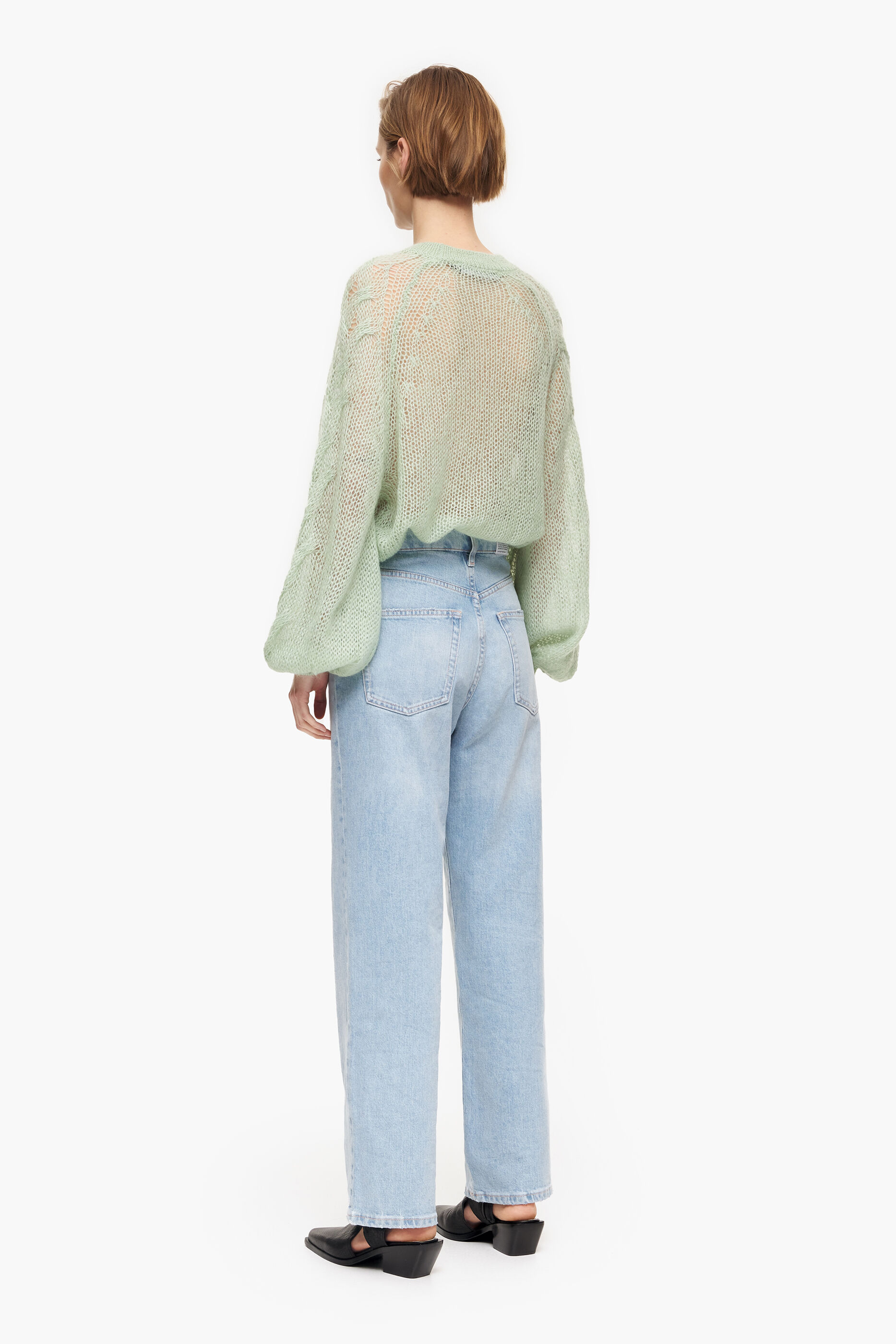 CALÇA RETA CURTA - Jeans azul claro de perna reta