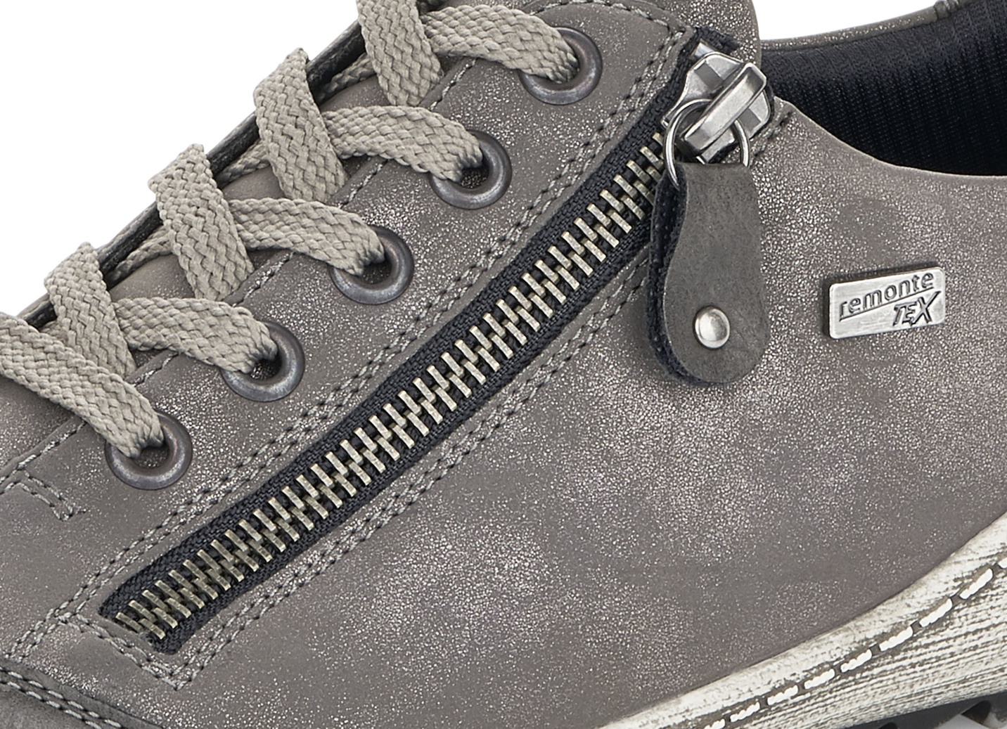Remonte Schnür-Sneaker mit zartem Schimmer oder Knitter-Struktur