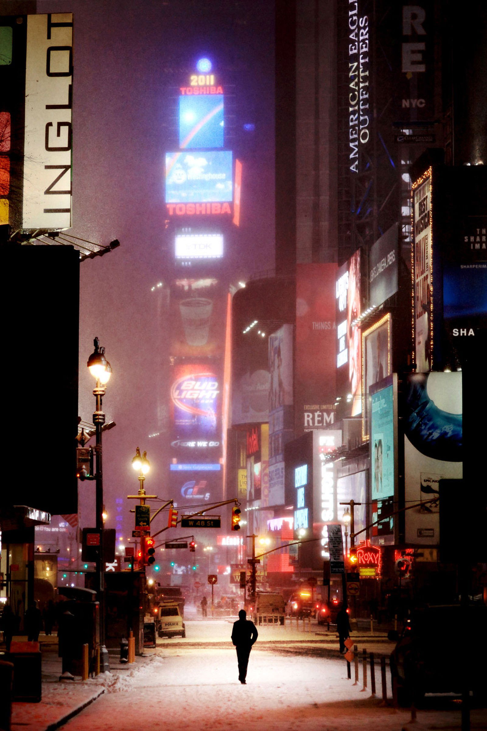 Man on broadway by Christophe Jacrot - Limited Edition. Edition of: 75. Signed.