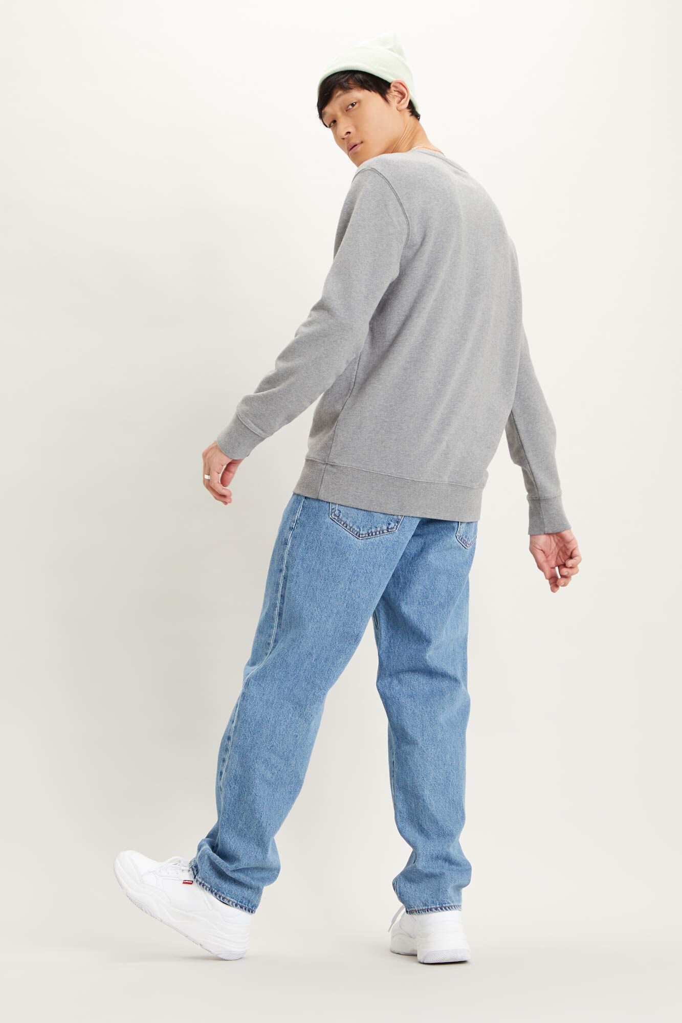 Moletom Levi's® com gola redonda em tecido tingido.