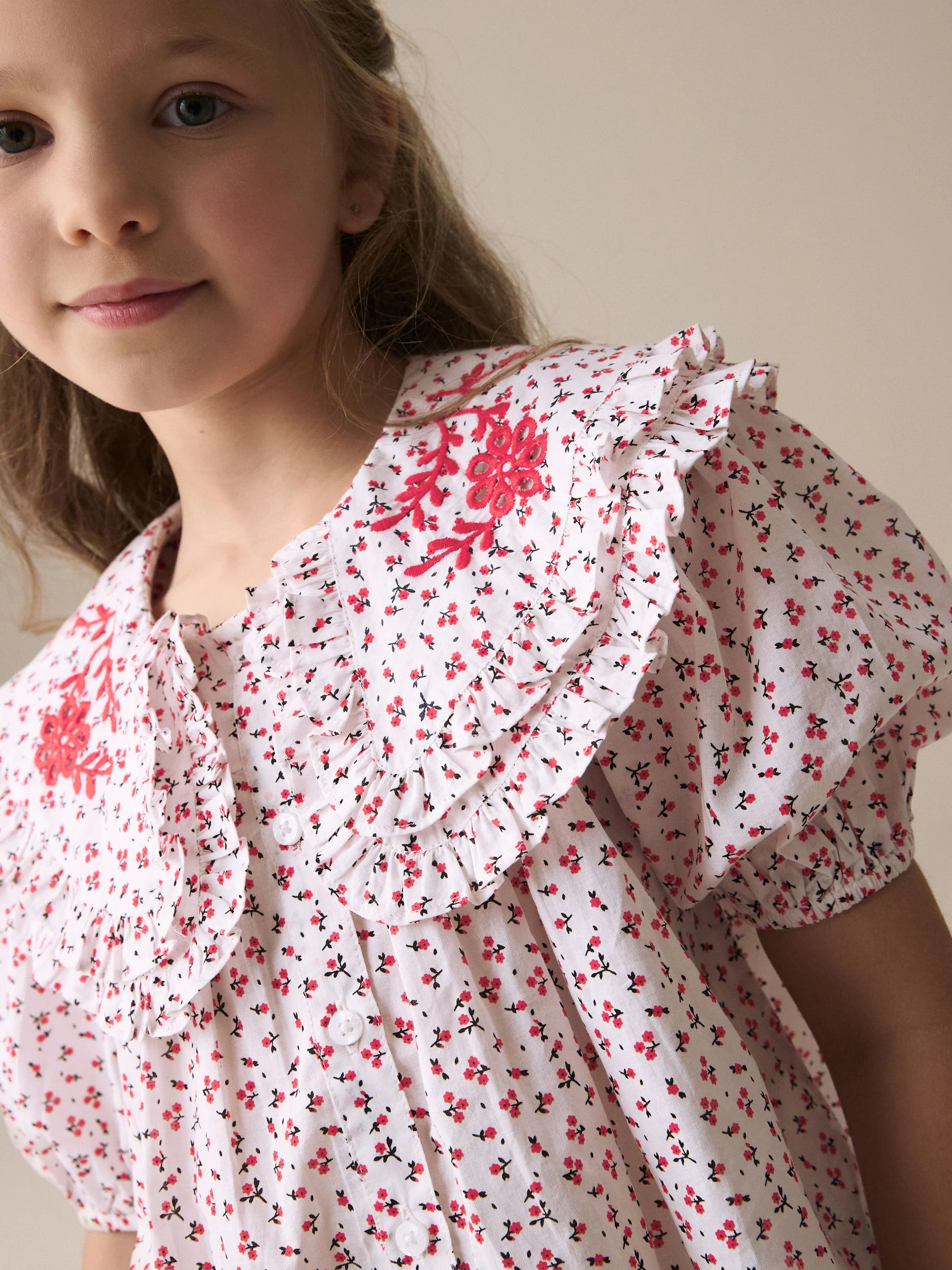 Rood gebloemd - Geborduurde kraag 100% katoenen blouse (3 - 16 jr)