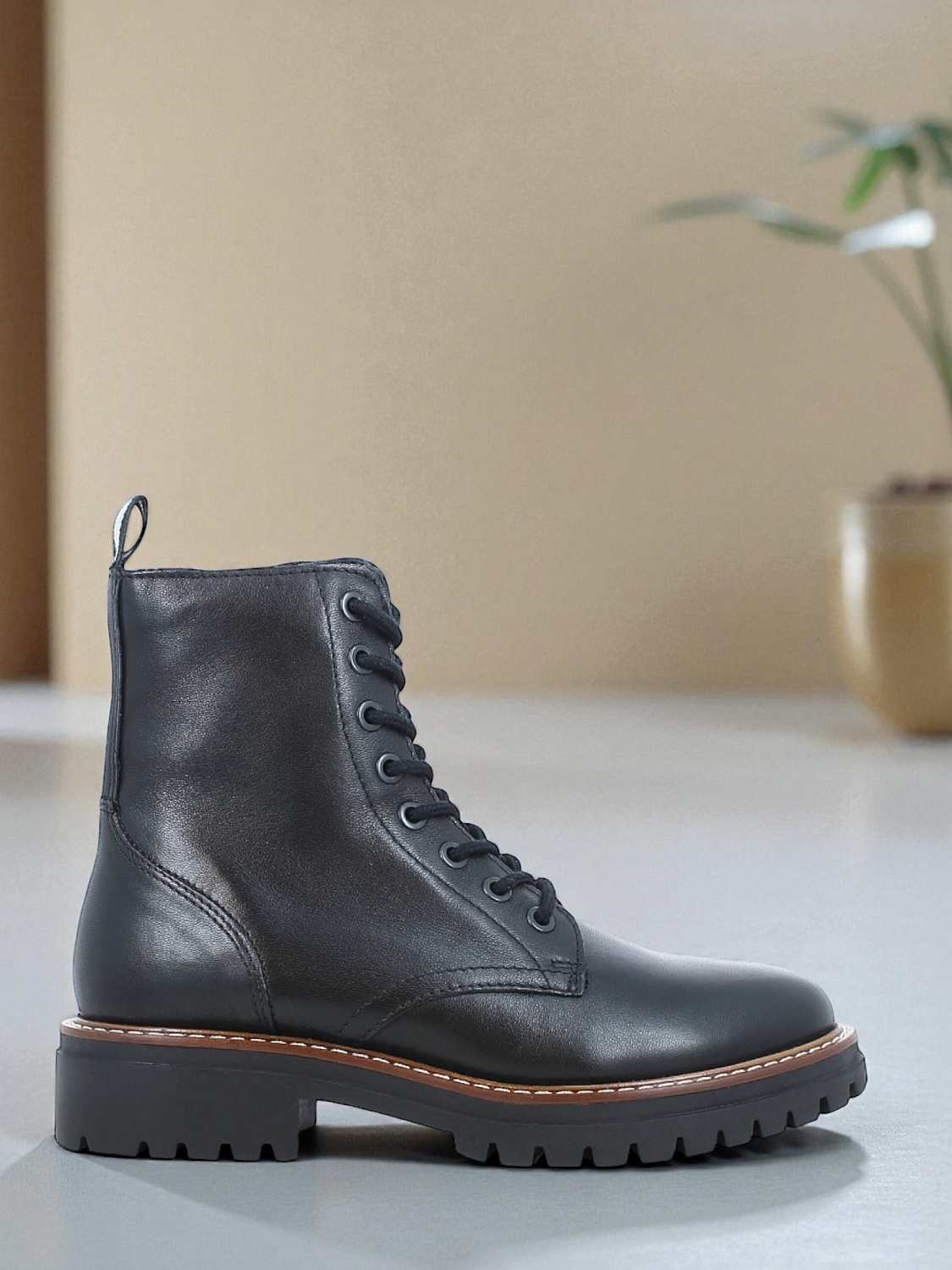 VYNE Savona Leather Lace Boots Black