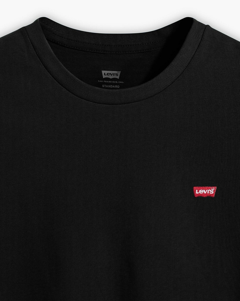 Camiseta LEVI'S com gola redonda e mangas curtas.