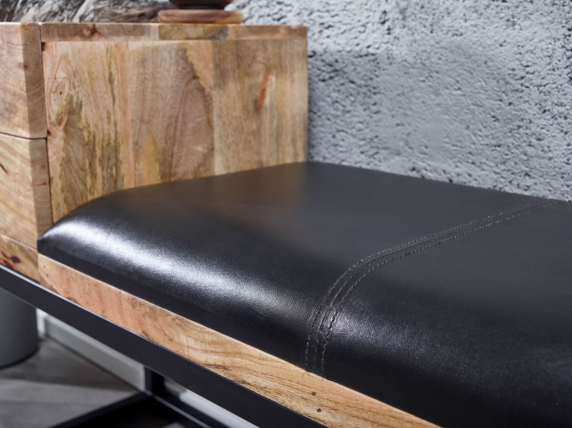 KADIMA DESIGN Retro-Sitzbank TEXAS mit Schubladen, Moderner Retro-Stil aus Ziegenleder und Metall