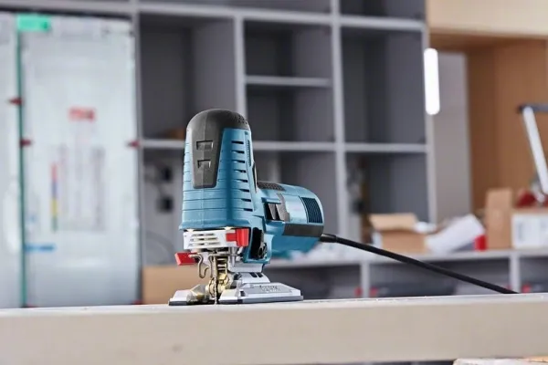 Bosch STIKSAV GST 160 CE L-BOXX