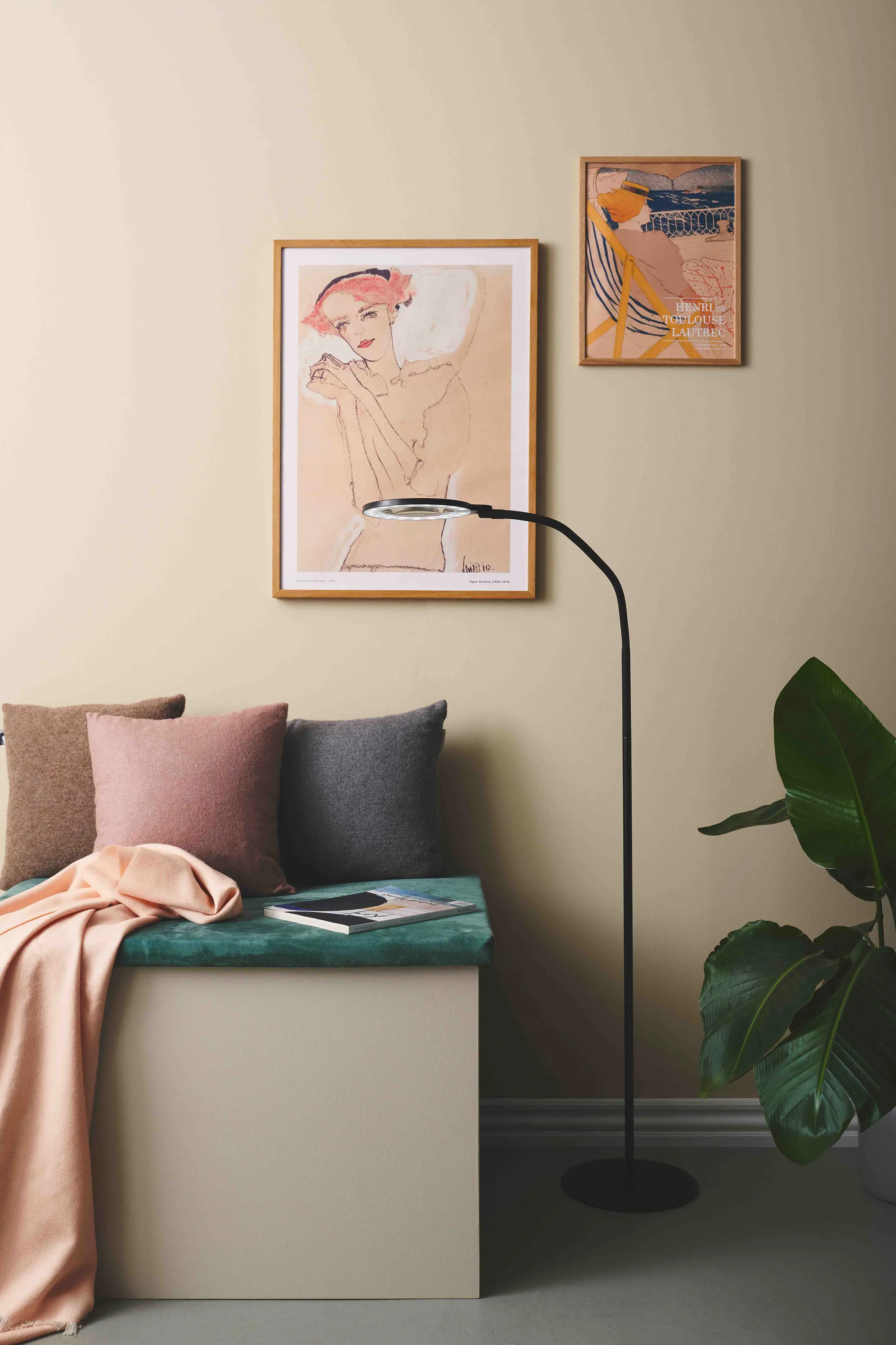 Halo Design Magni Gulvlampe