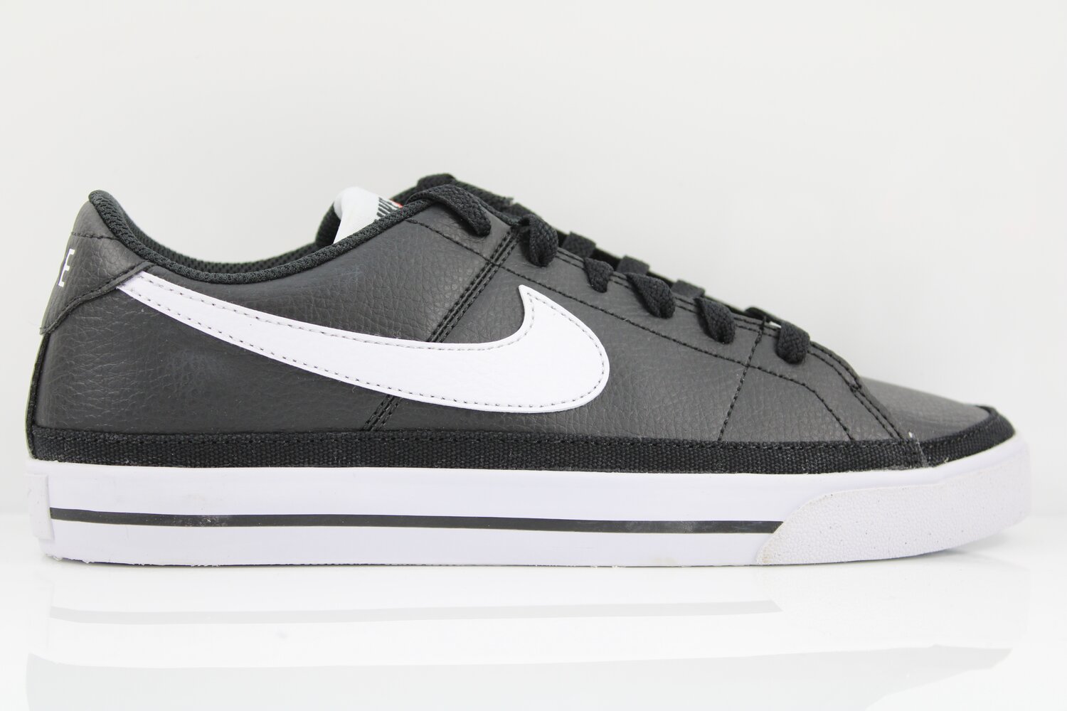 Nike Sneaker