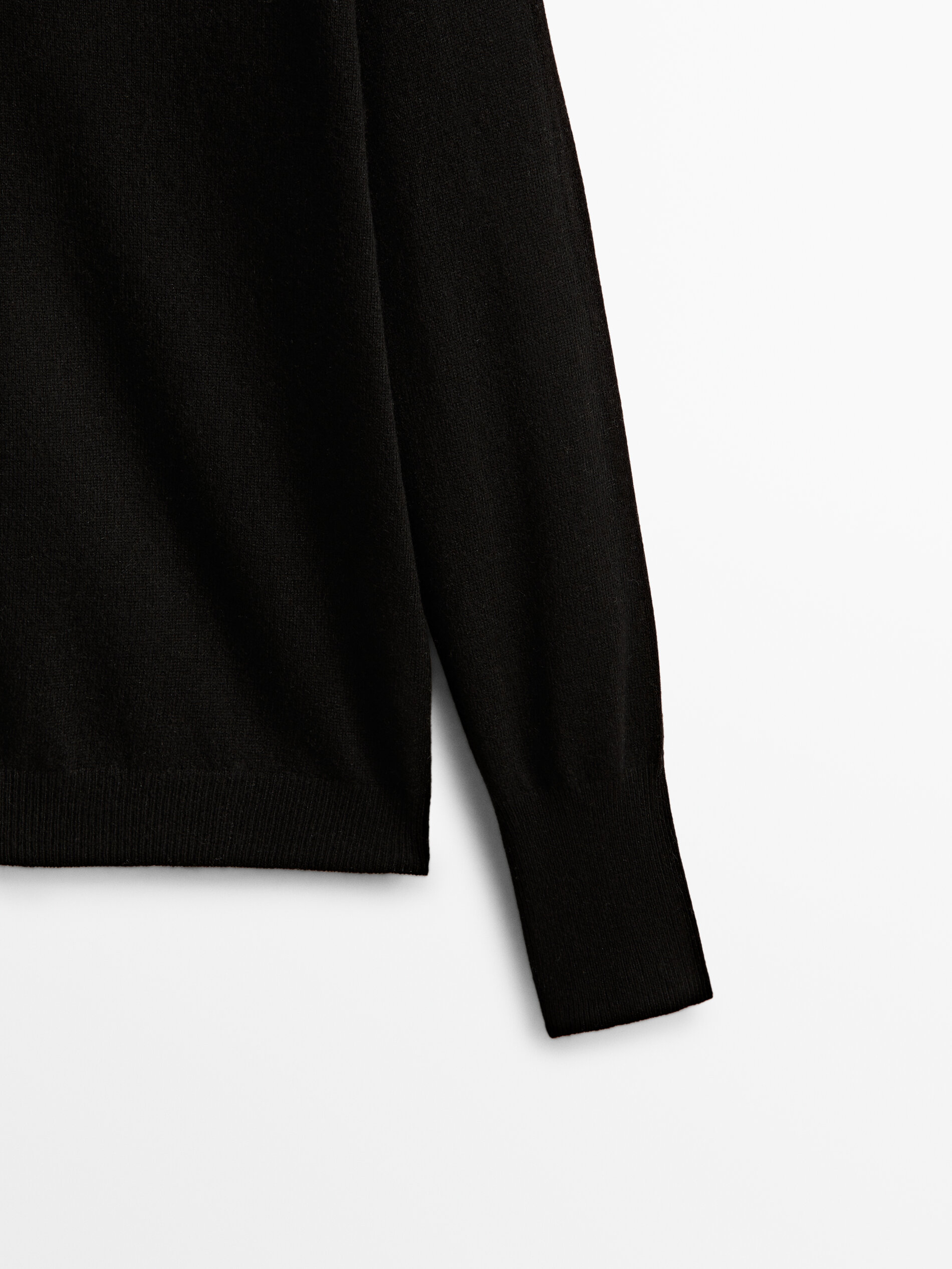 Jersey 100% caxemira cuello pico - NEGRO