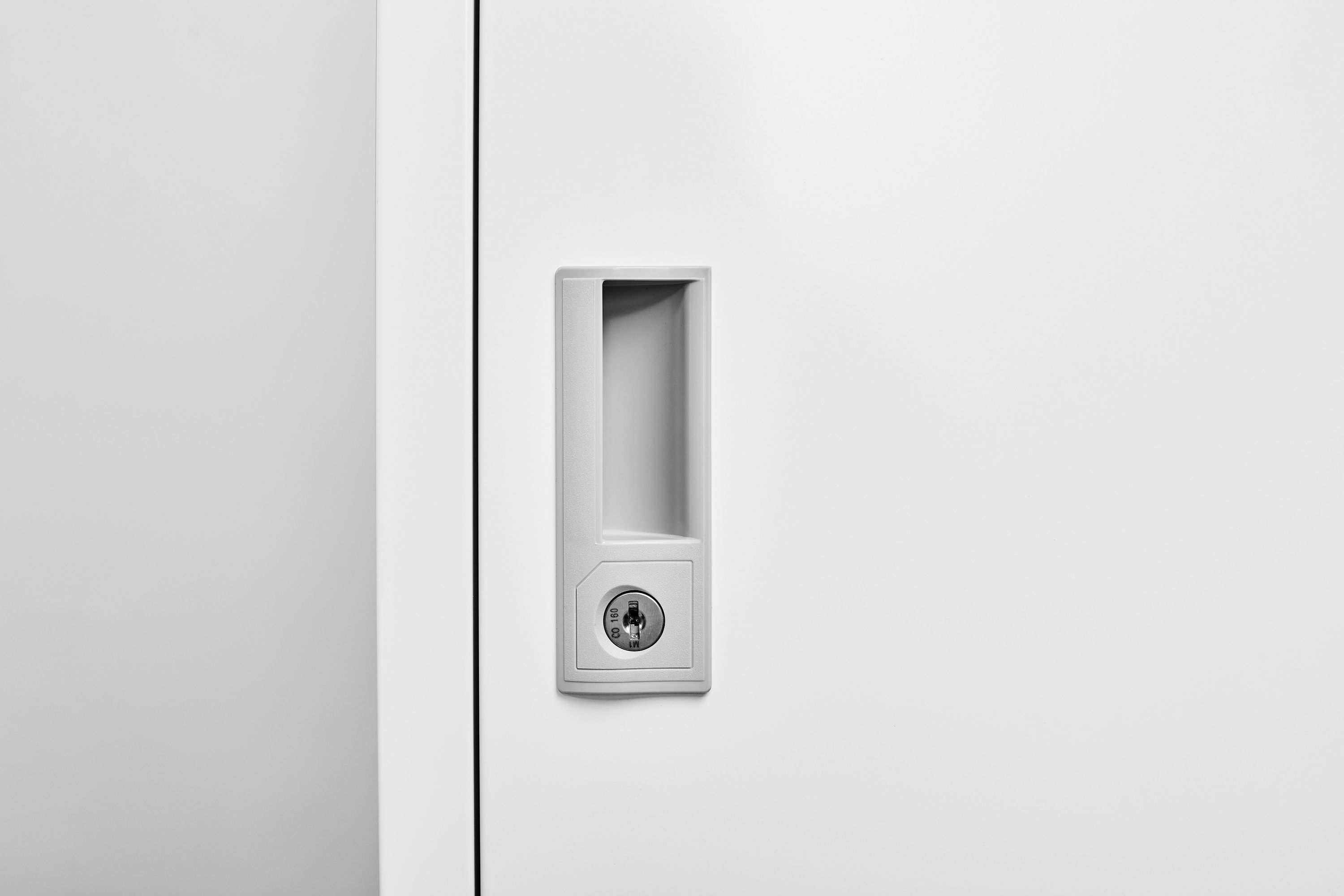 Garderobe Spind 2 Türen 38 x 185 cm weiss