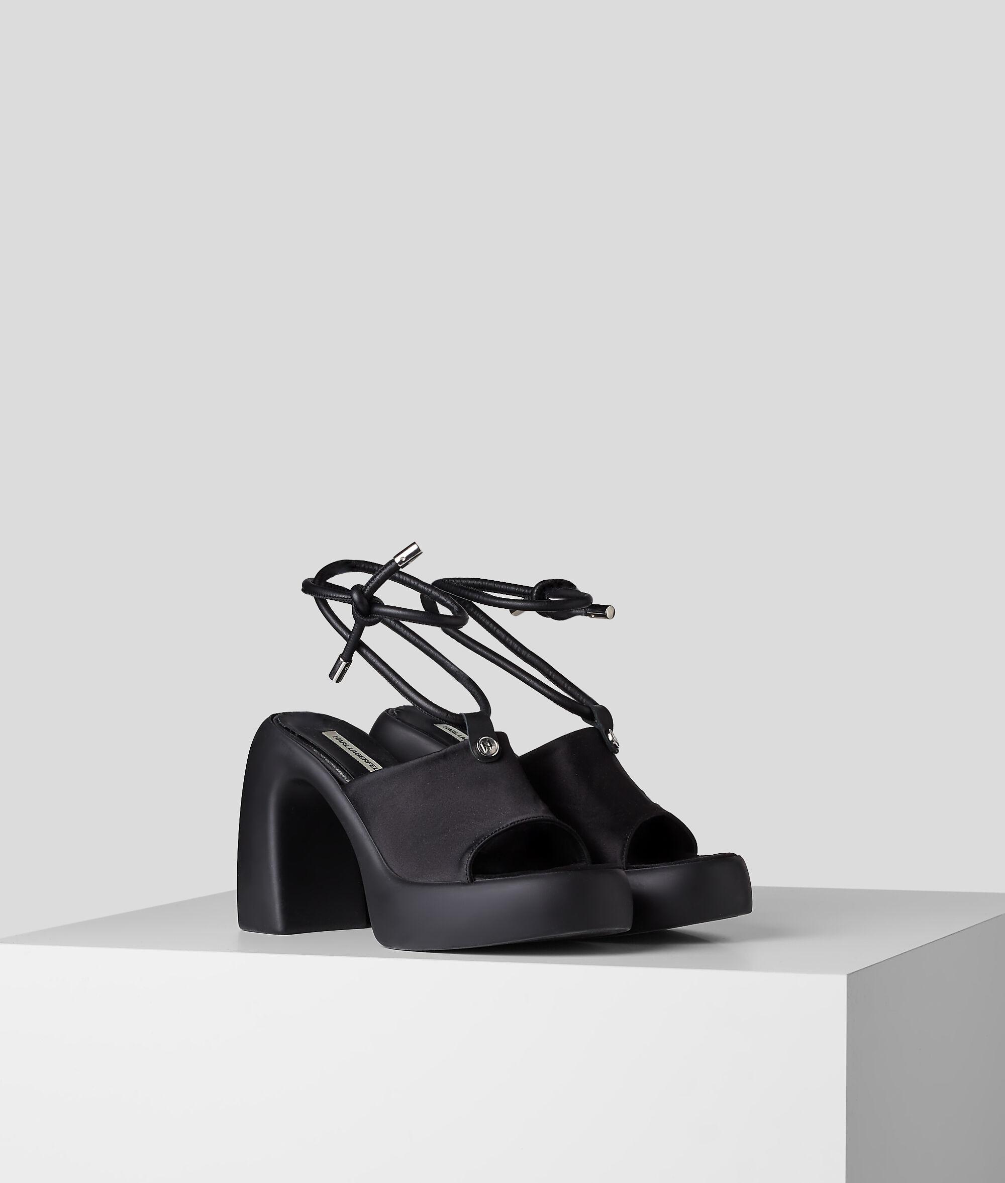 Mules à brides montantes Astragon