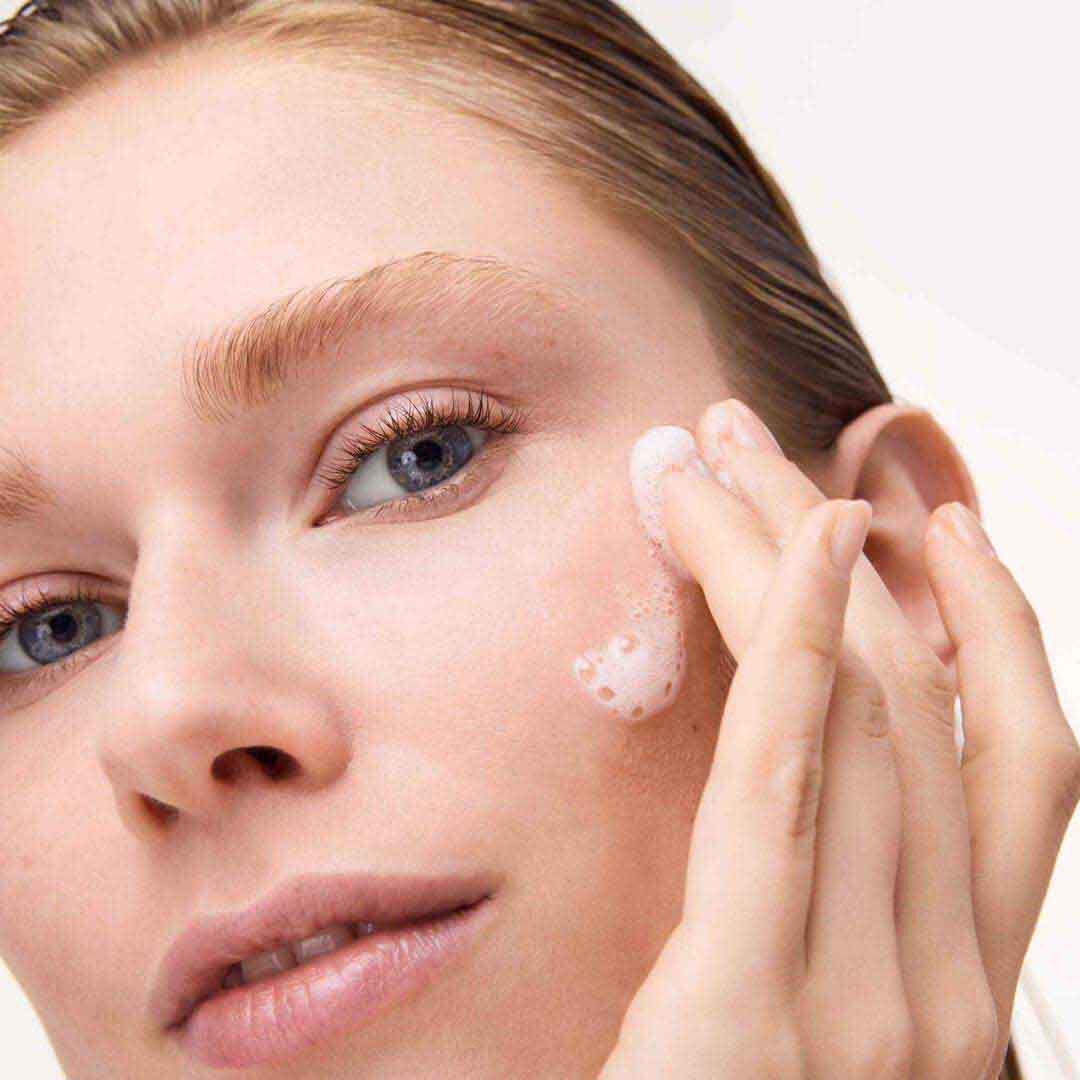CATRICE  Primário em Espuma Soft Glam