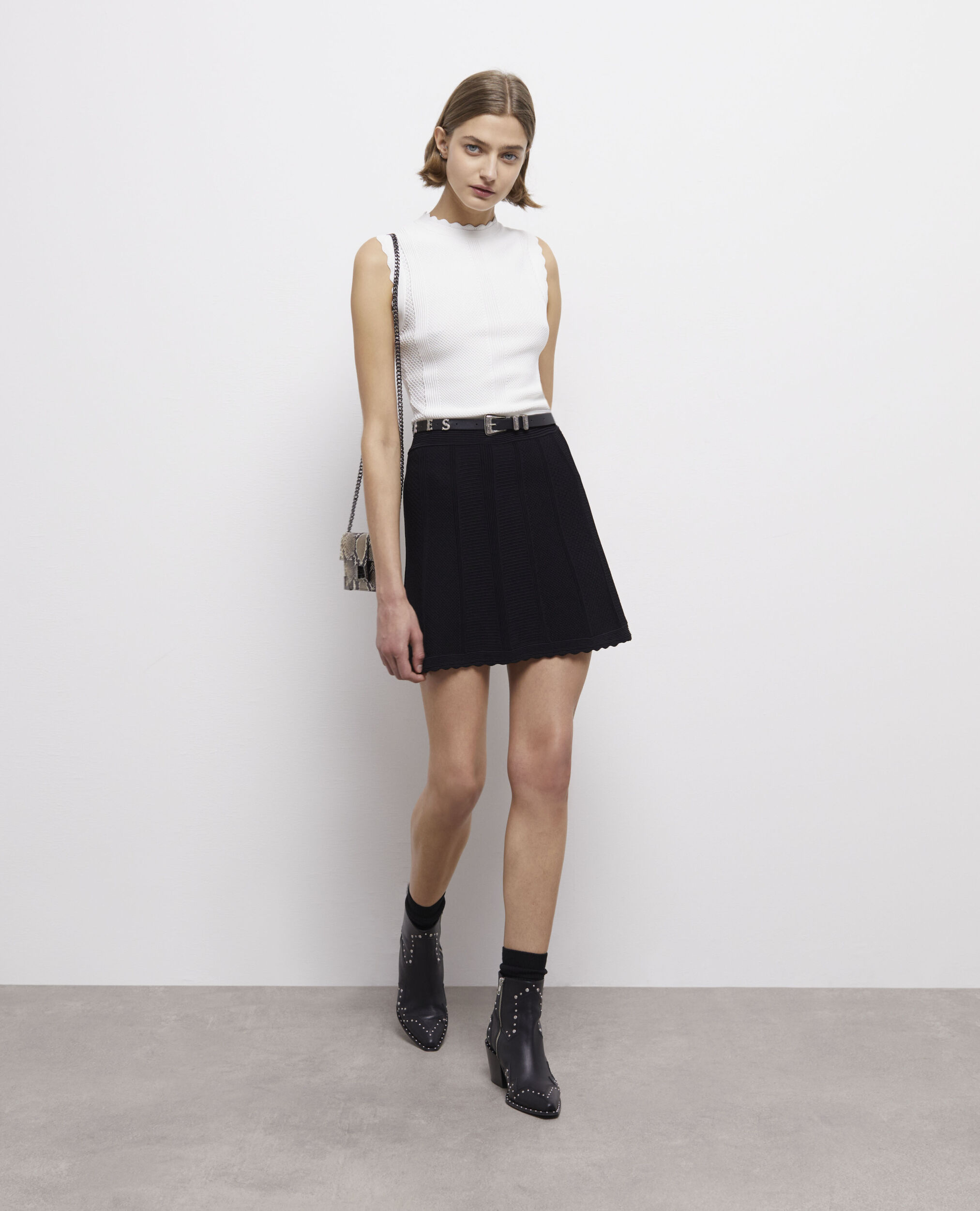 Jupe courte noire en maille