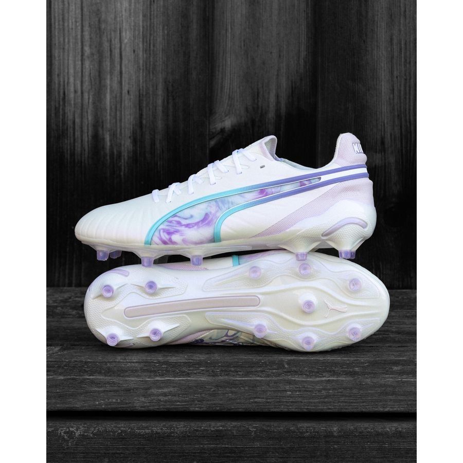 PUMA King Ultimate FG/AG Brilliance - Blanc/Noir/Spring Lavender Femme ÉDITION LIMITÉE