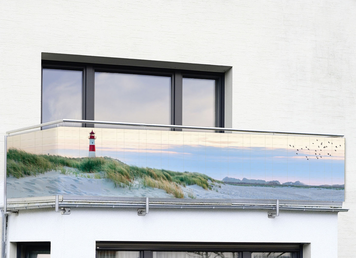 Balkon-Bespannung mit eingearbeiteten Metall-Ösen