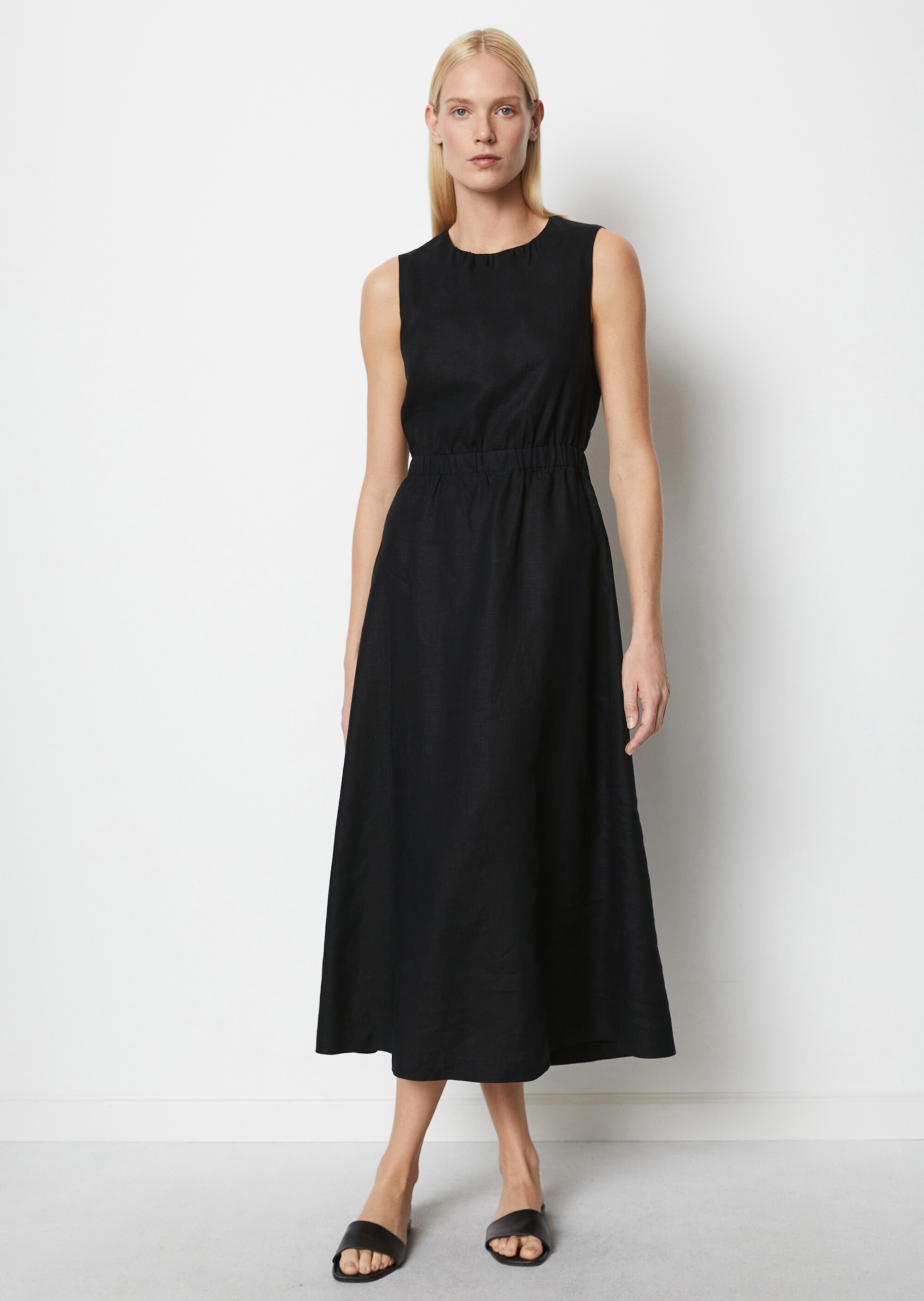Cut-Out-Leinenkleid shapedaus sommerlich leichter Ware