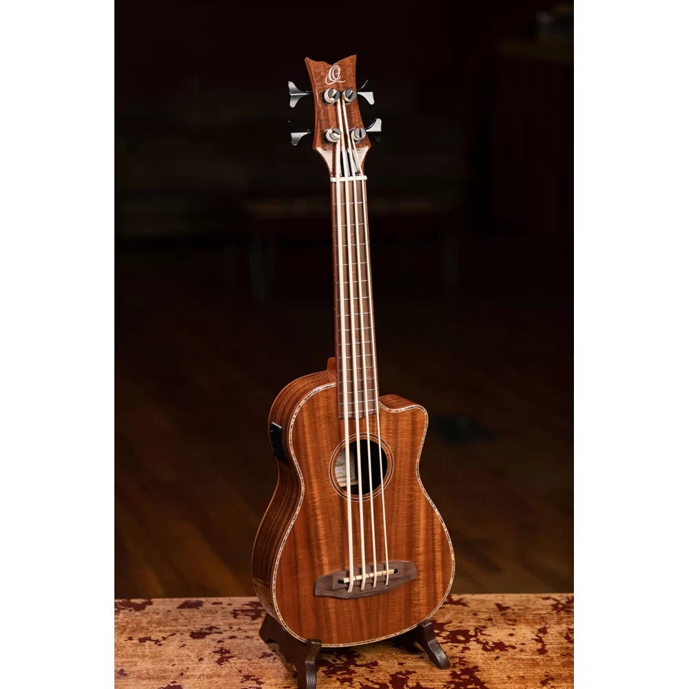 Ortega CAIMAN-BS-GB Lizard Series Short Scale Uke Bass Natural elektrisch-akoestische bas ukelele met gigbag