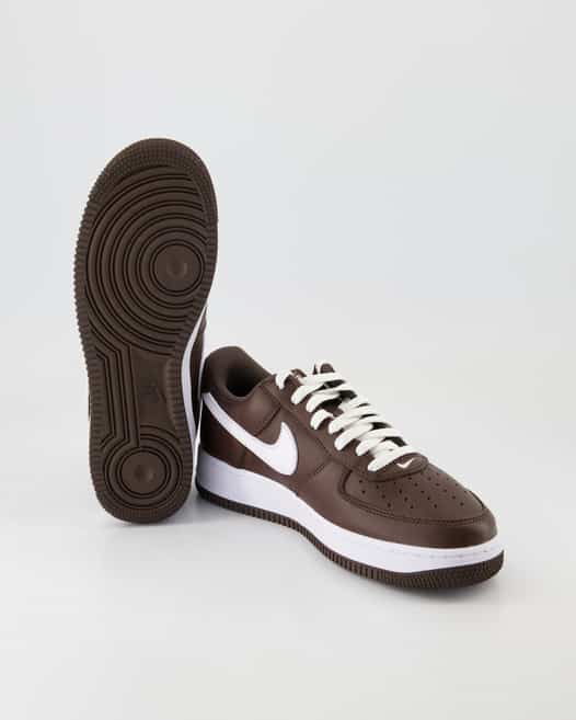 Nike FD7039-200 Sneaker in Braun