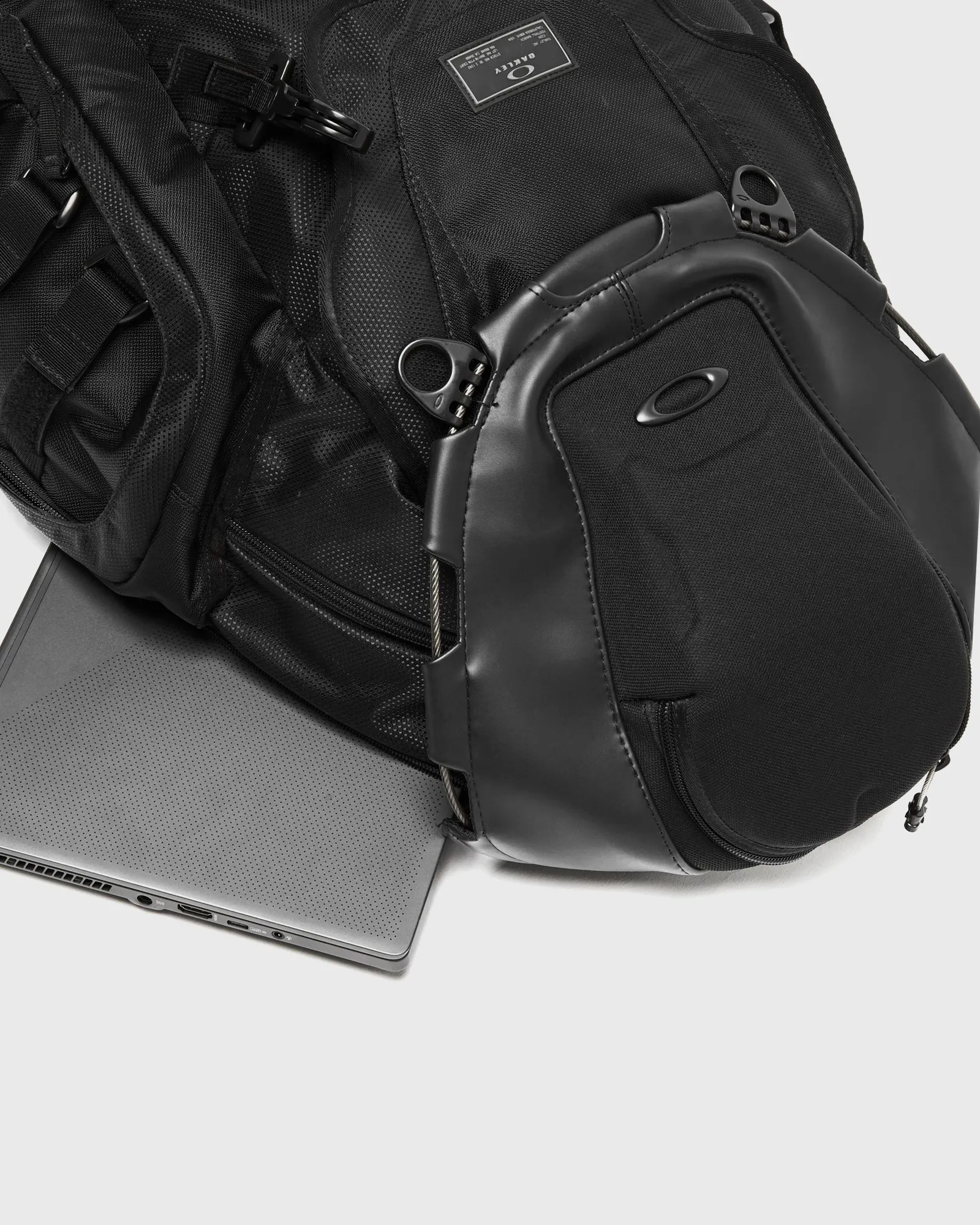 OAKLEY KITCHEN SINK