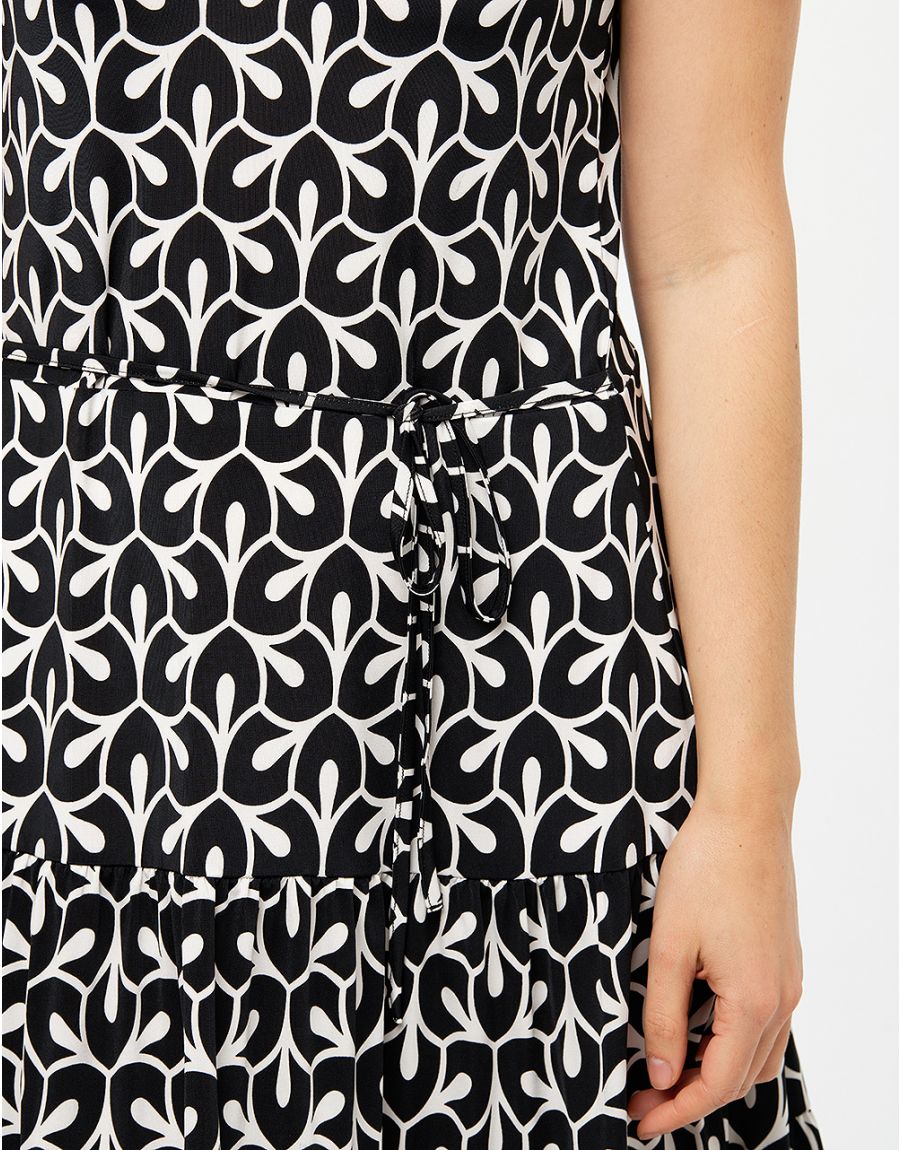 Robe chic noir et blanc