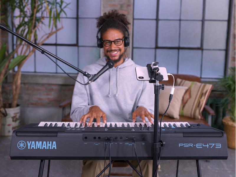Yamaha Keyboard PSR-E473 Portables Keyboard mit Anschlagdynamik
