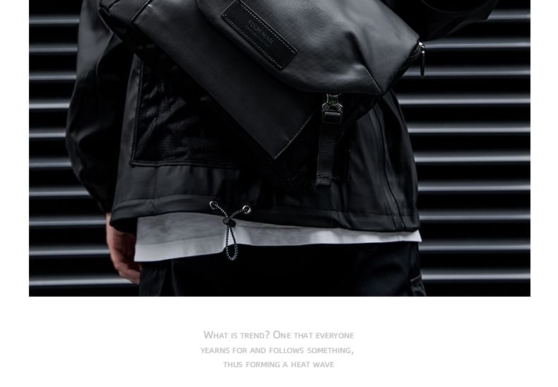 Wavecho - Effen Messenger Bag met Gesp