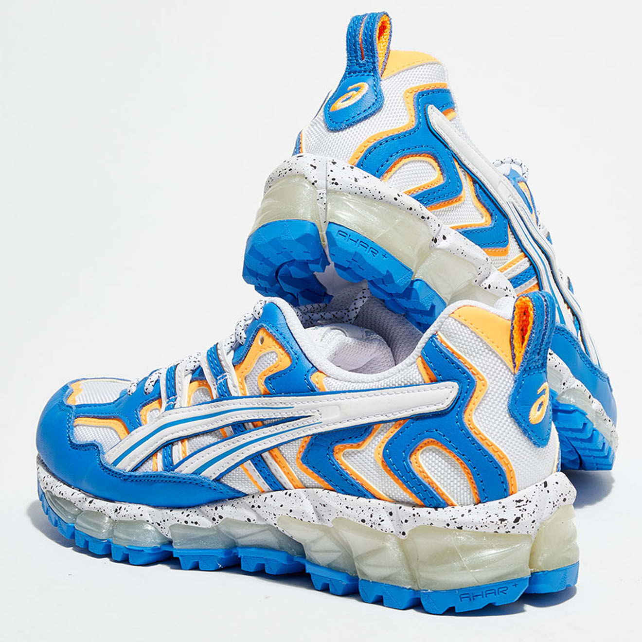 Asics Baskets Nandi blanc/bleu