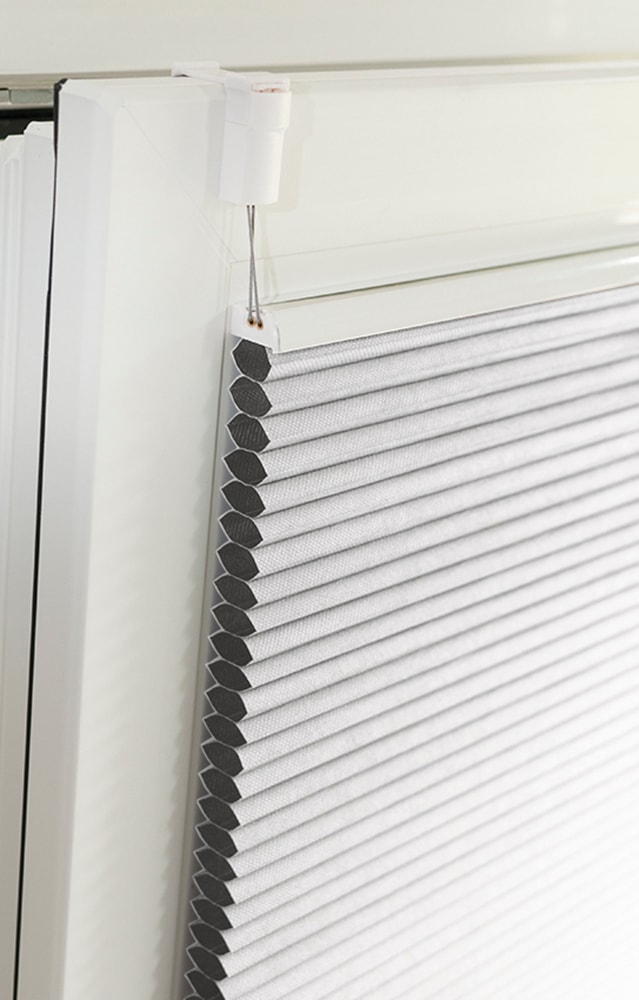 Kutti Wabenplissee »Wim« verdunkelnd energiesparend ohne Bohren verspannt Thermo, verdunkelnd