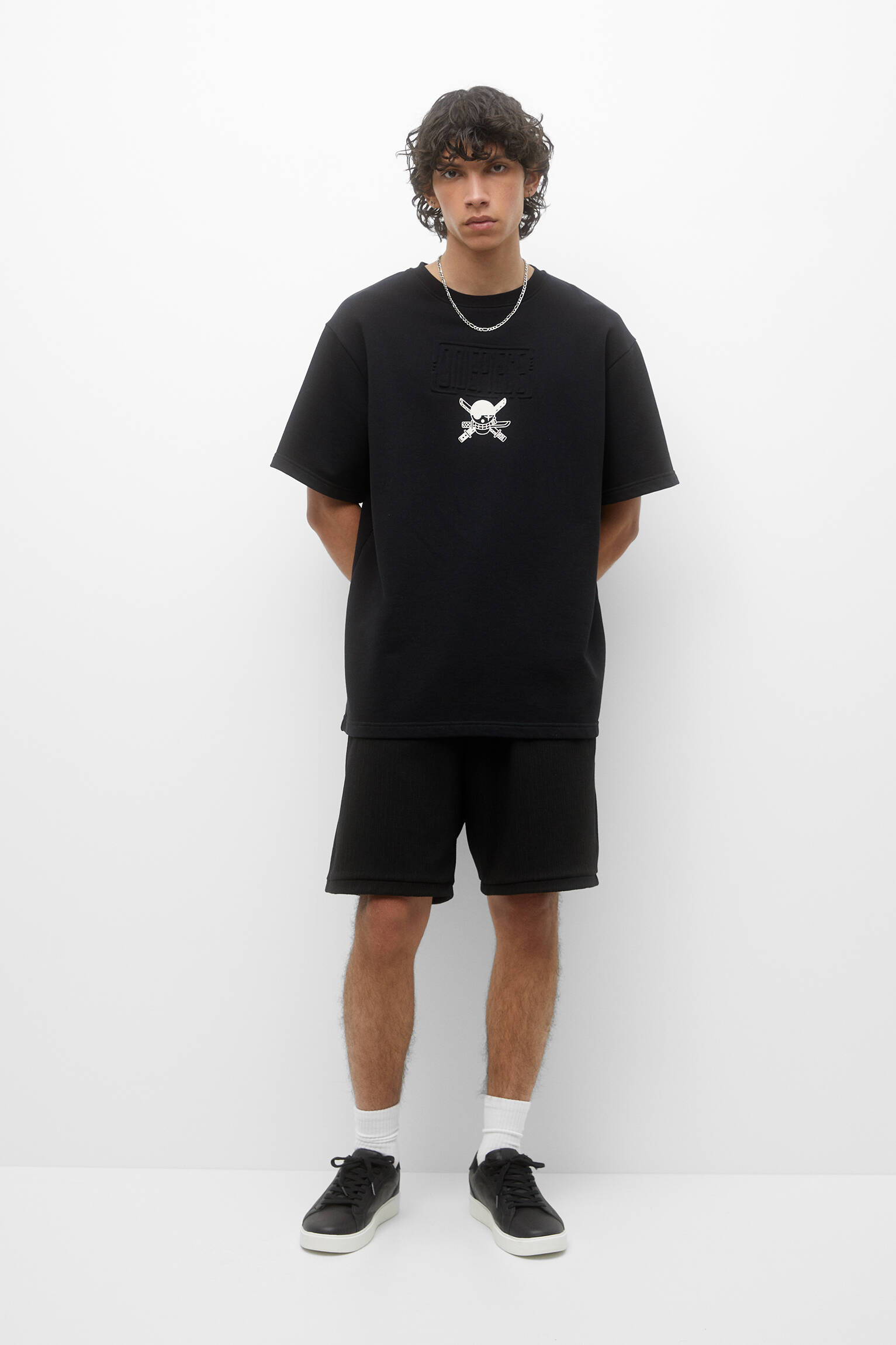 Camiseta de moletom de uma peça - preta
