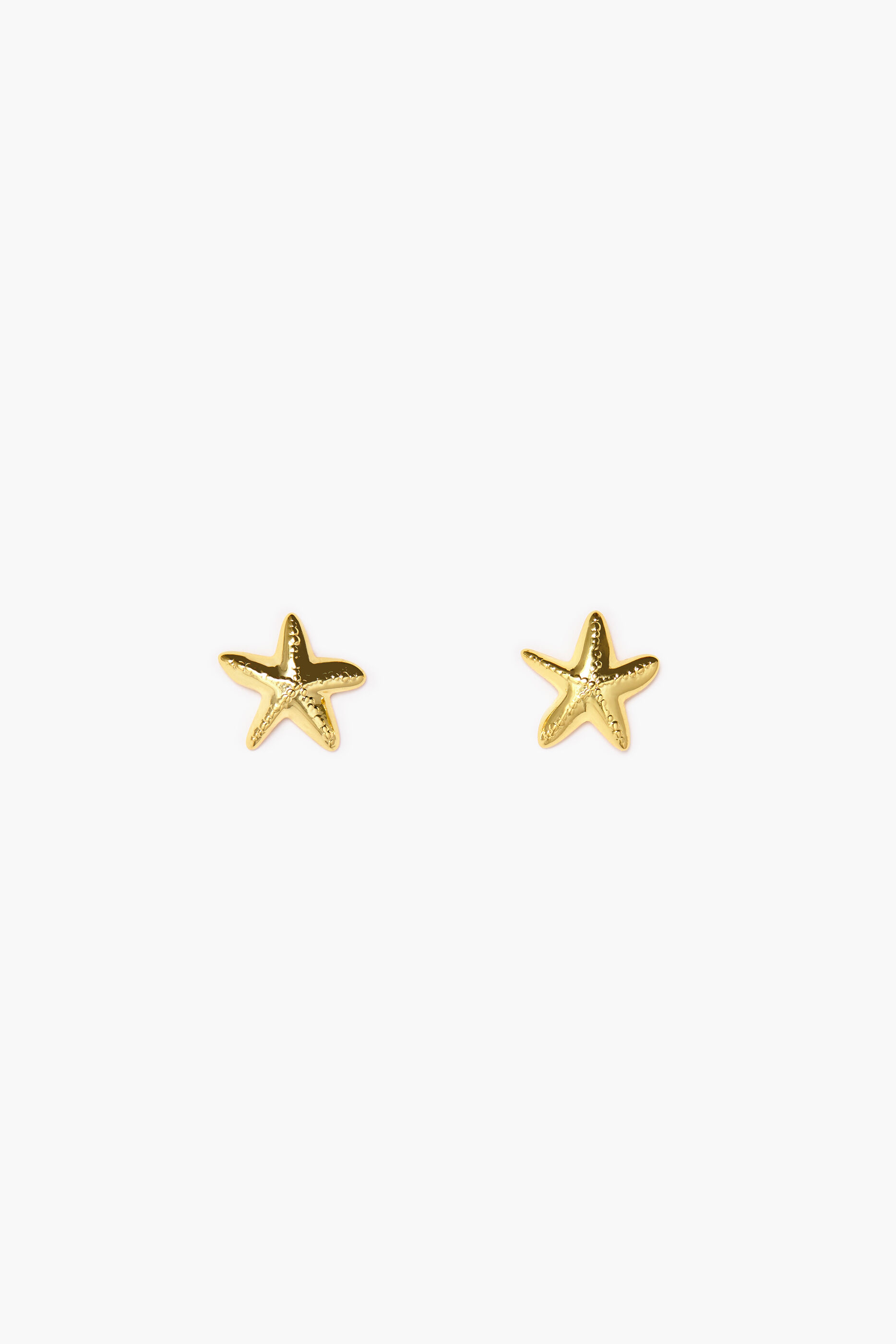 Brincos pequenos de estrela dourada