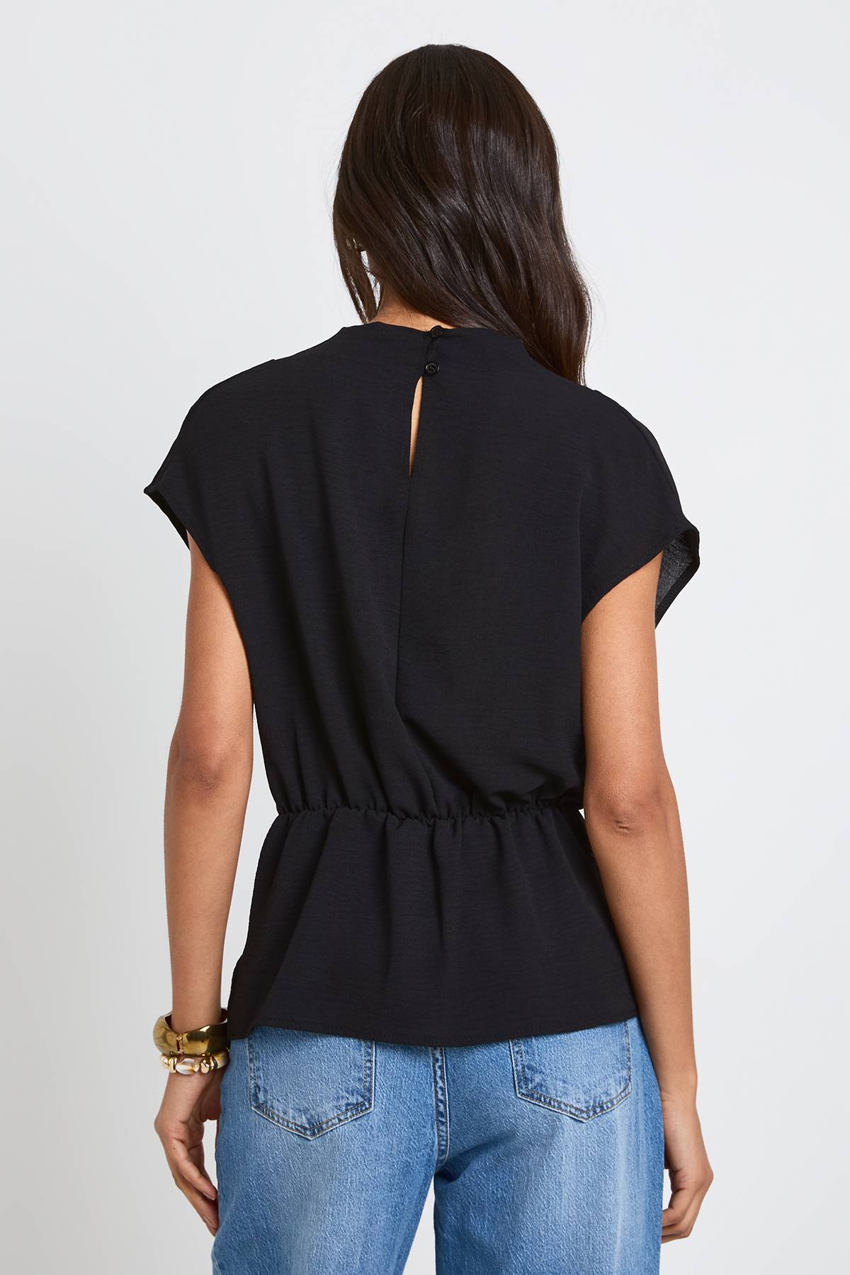 boohoo Blouse Tall Col Bénitier Avec Anneau Martelé Doré