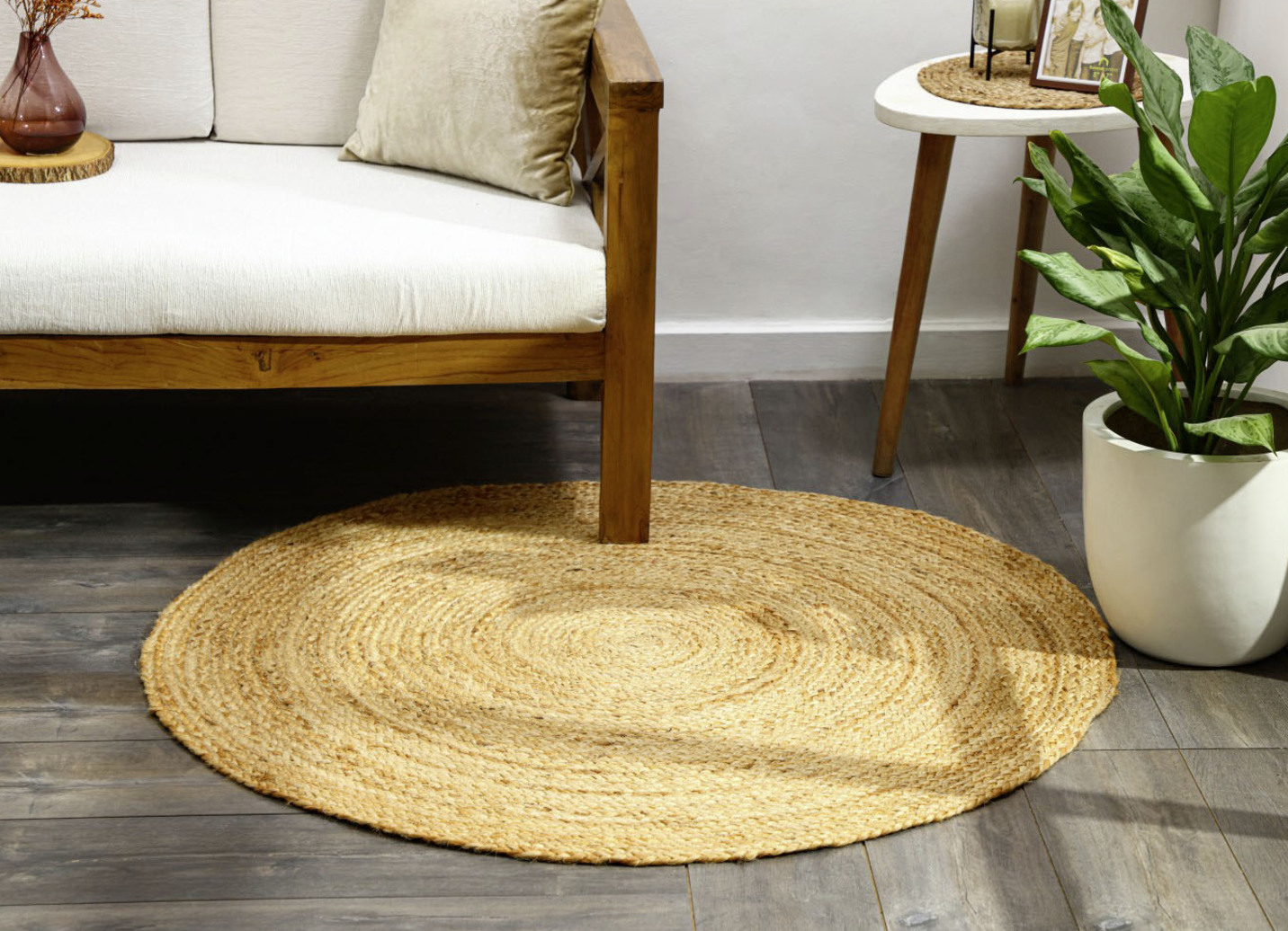 Teppiche und Brücken aus Jute