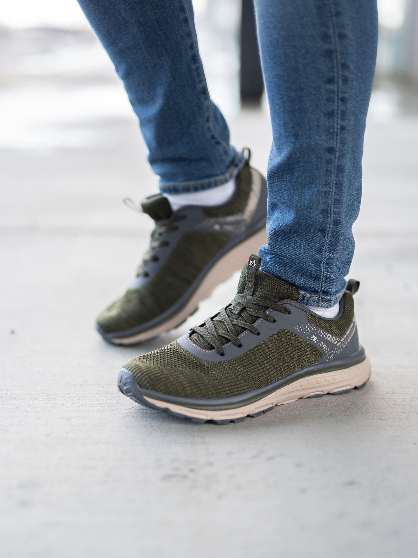 1222 Sneaker H