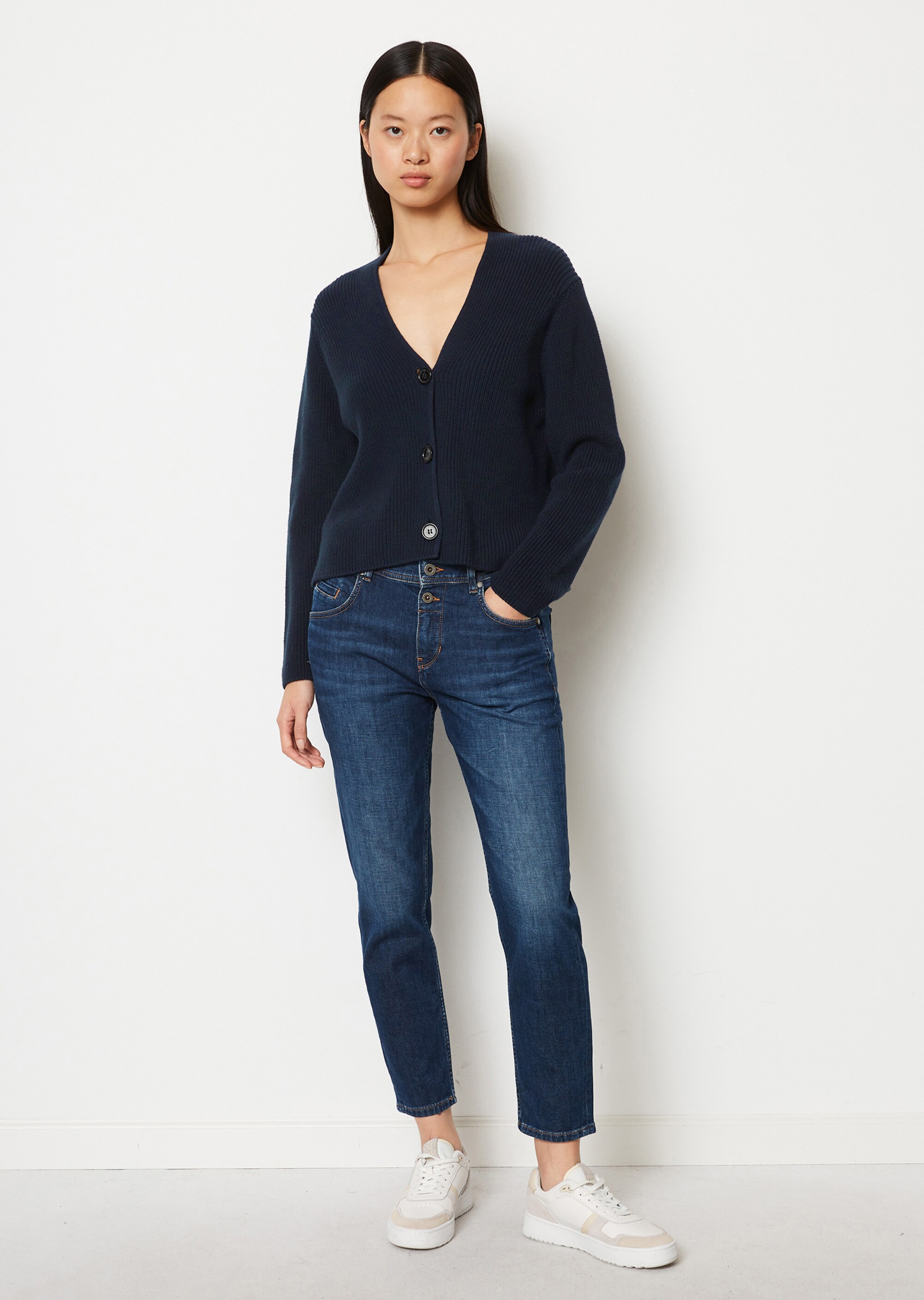 V-Neck-Cardigan relaxed cropped aus Heavy-Weight-Organic-Cotton