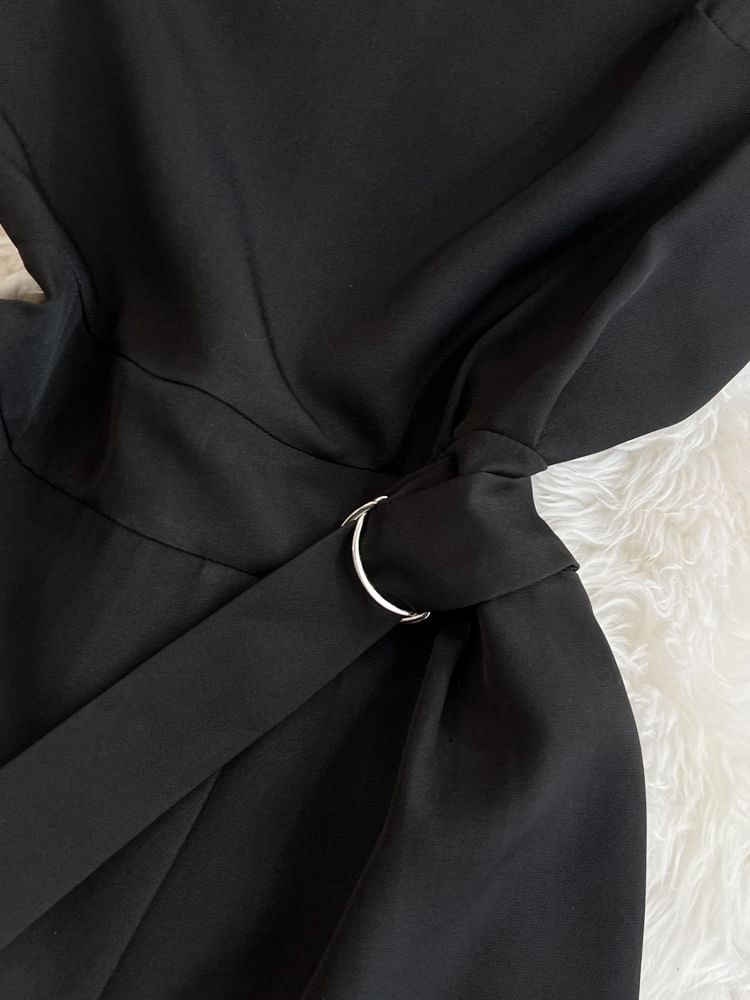 Yearnin - Mouwloze romper met strikceintuur