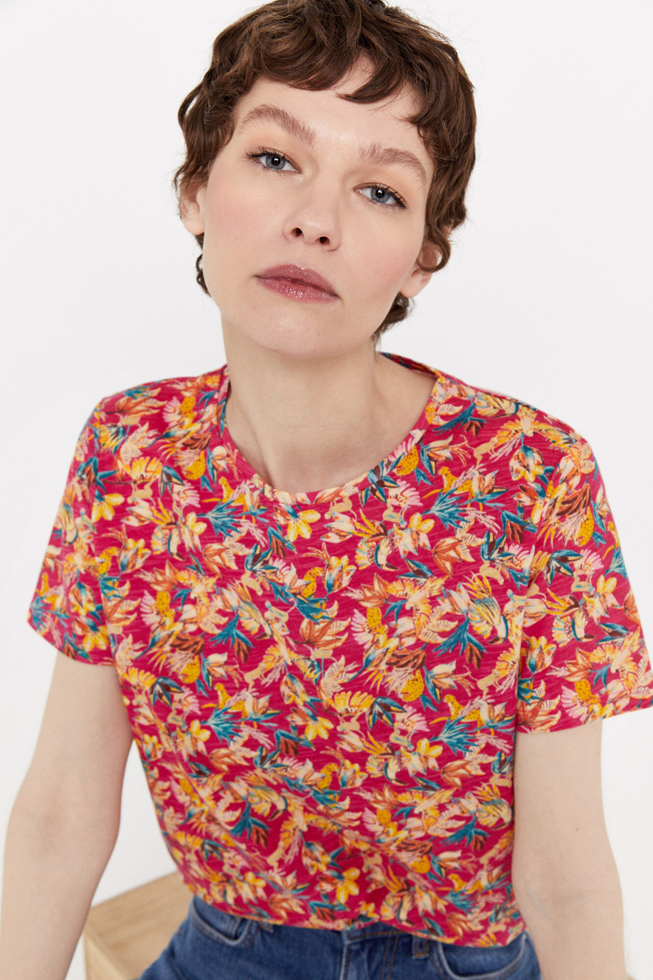 Camiseta com estampa de selva - Multicolorida