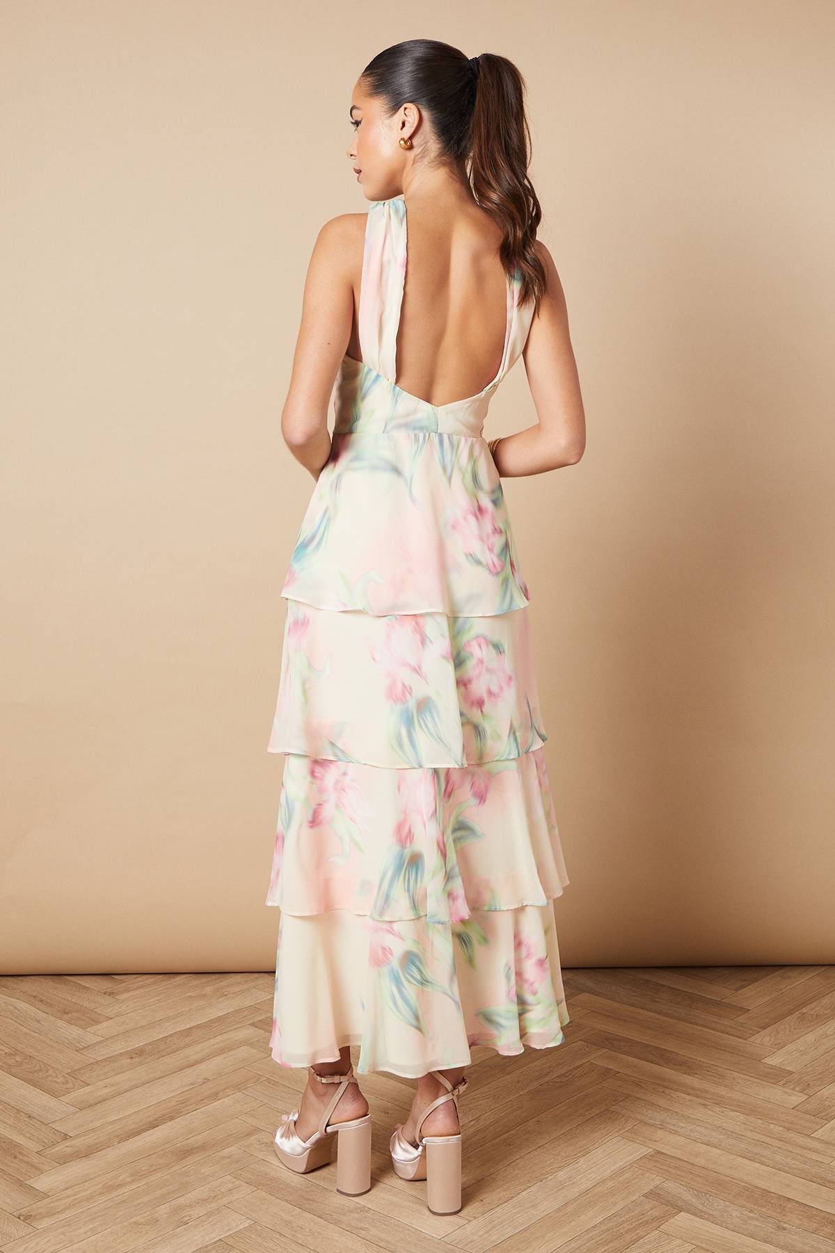Oasis Robe Longue à Volants en Mousseline à Col Licou et Imprimé Floral