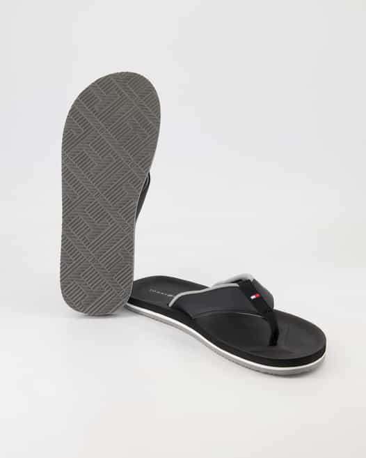 Tommy Hilfiger Beach Sandal Zehentrenner in Schwarz