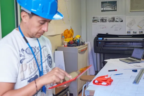 HP DesignJet T830 - 24