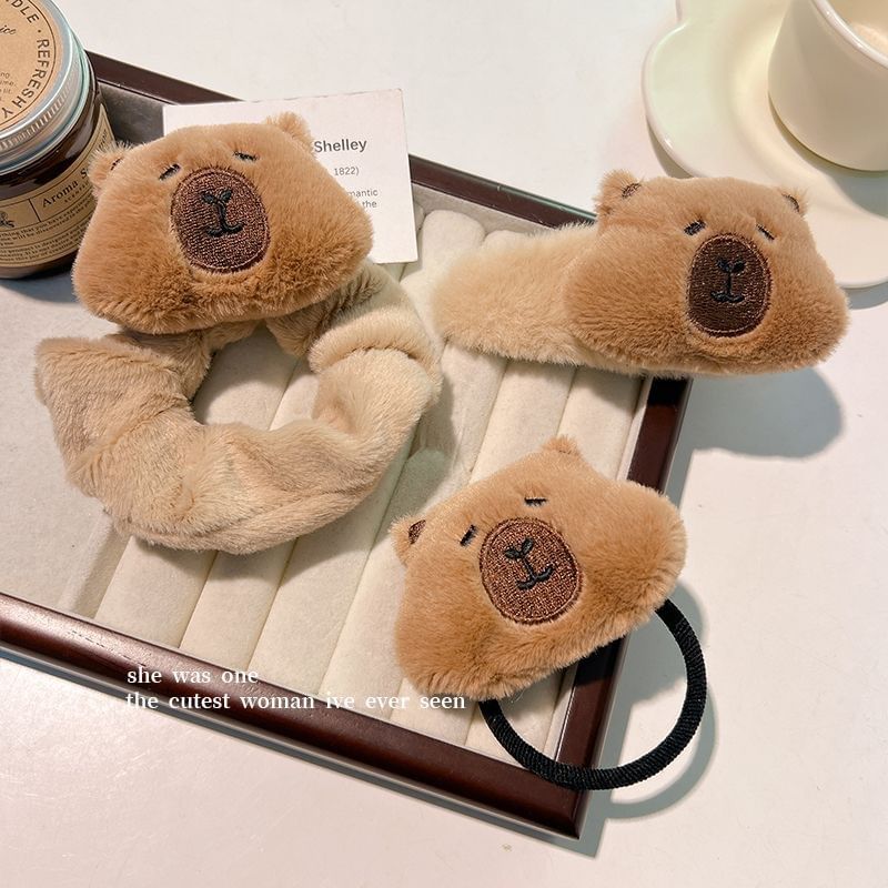 Aucucci - Capybara Chenille Haarspeld / Haarklem / Haarelastiek / Gezichtsreiniger Hoofdband / Polsband / Scrunchie (Diverse Ontwerpen)