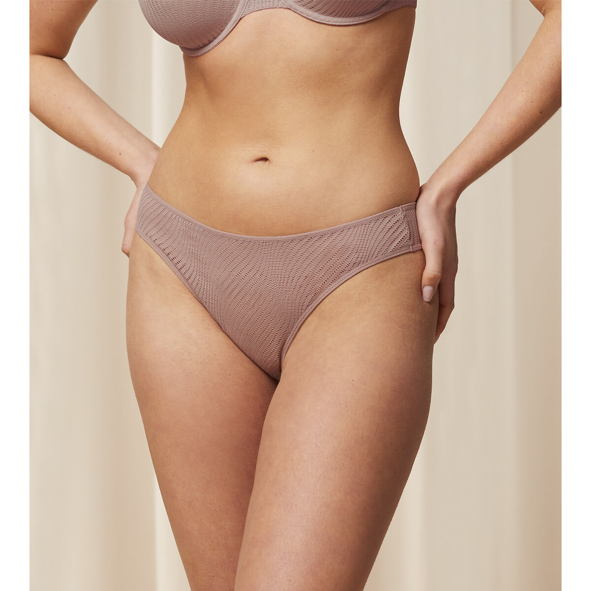 TRIUNFO<br>Destaque da Harmonia Tai Slip