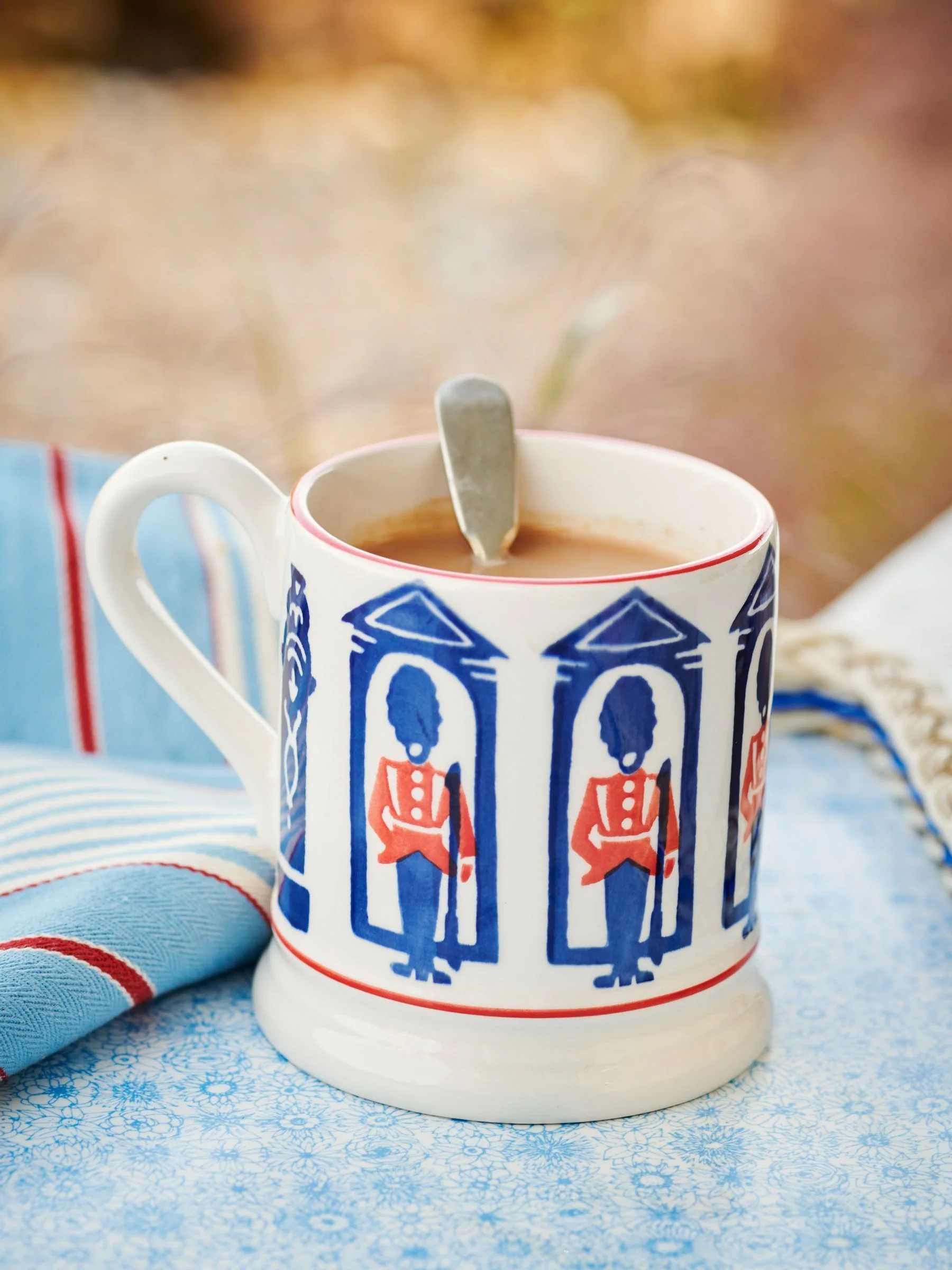 Emma Bridgewater In The Garden 1/2 Pint Mug