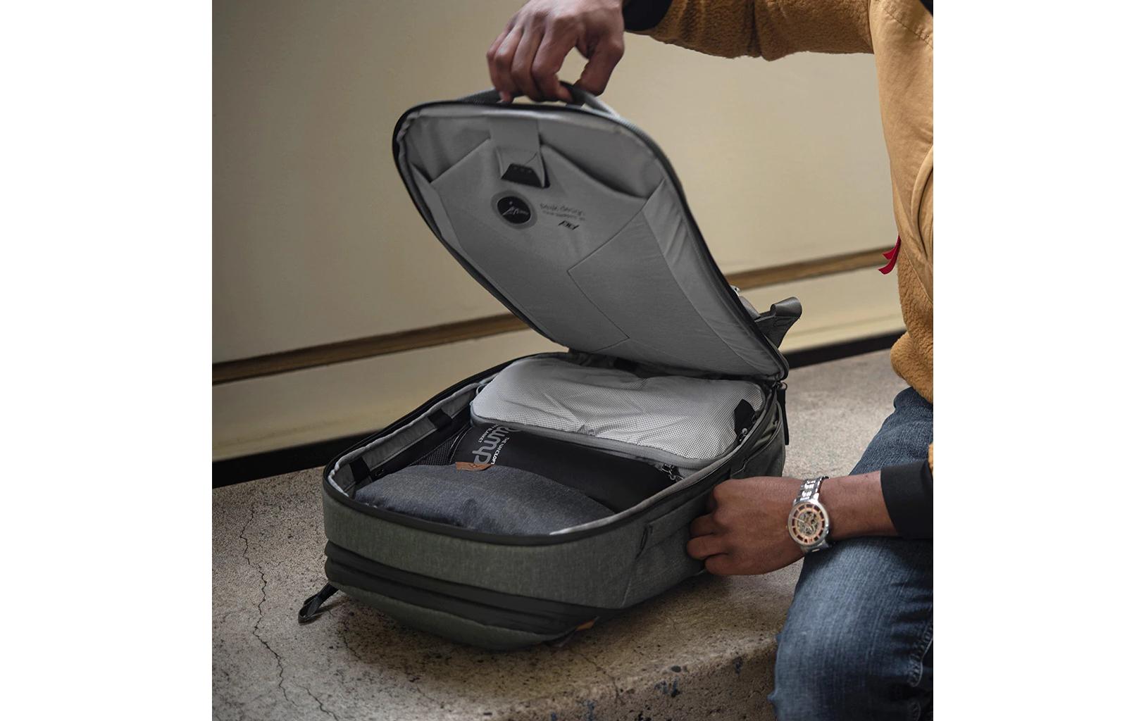 Fotorucksack Travel 30L Sage<br>Robuster Tagesrucksack für kürzere Reisen und den Alltag