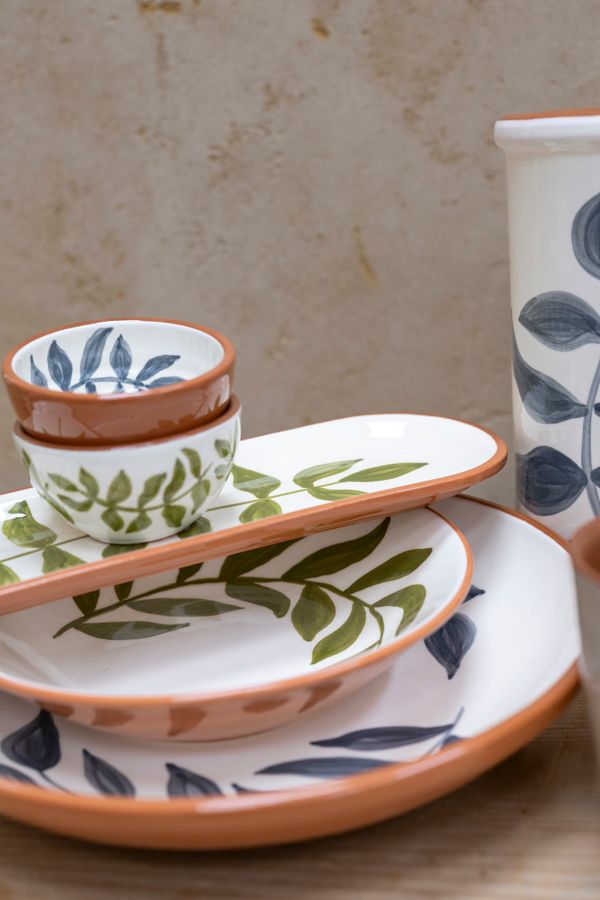 Diep bord, terracotta, groen blad, 22 x 5,5 cm
