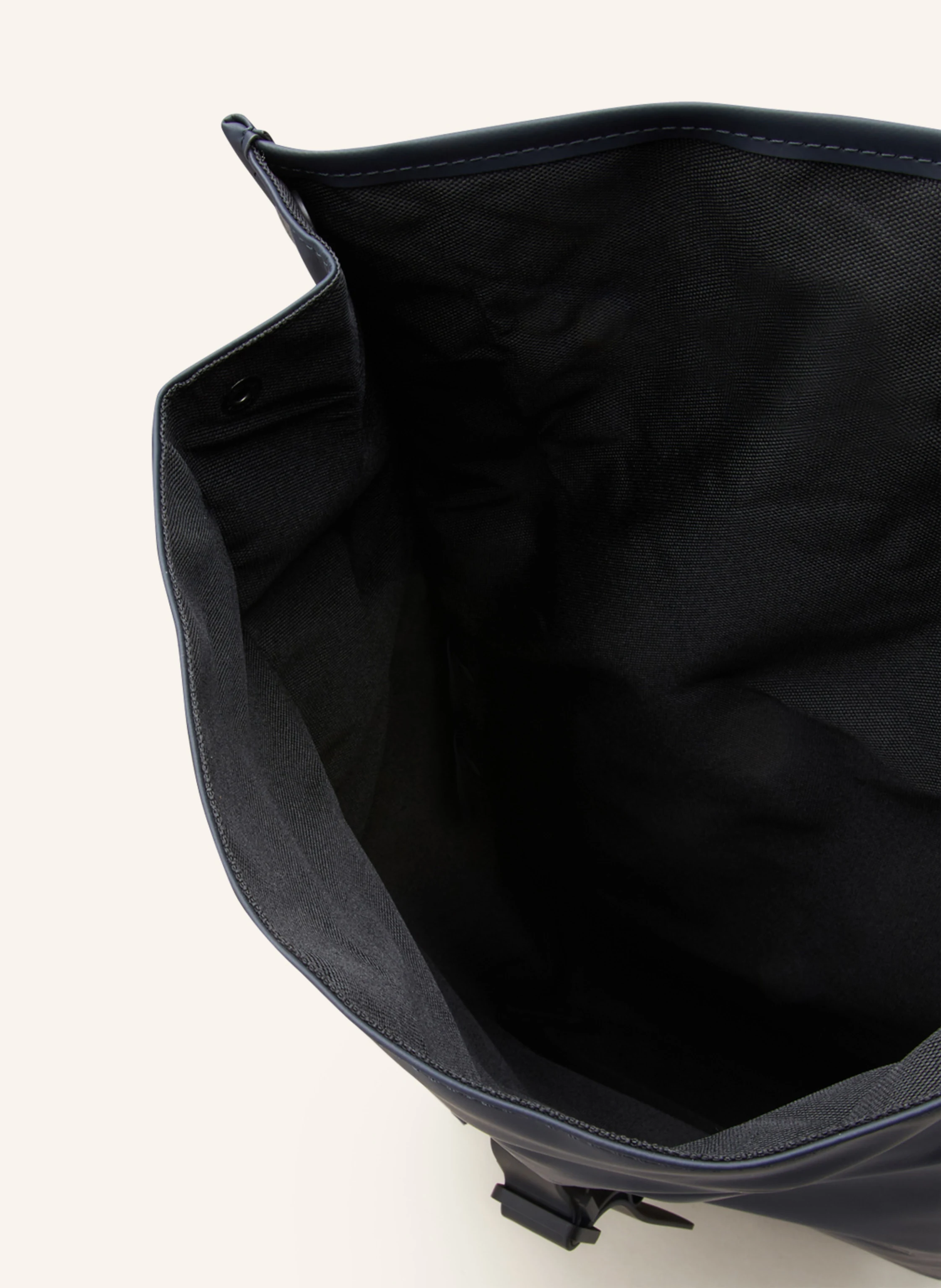 RAINS Rucksack mit Laptop-Fach