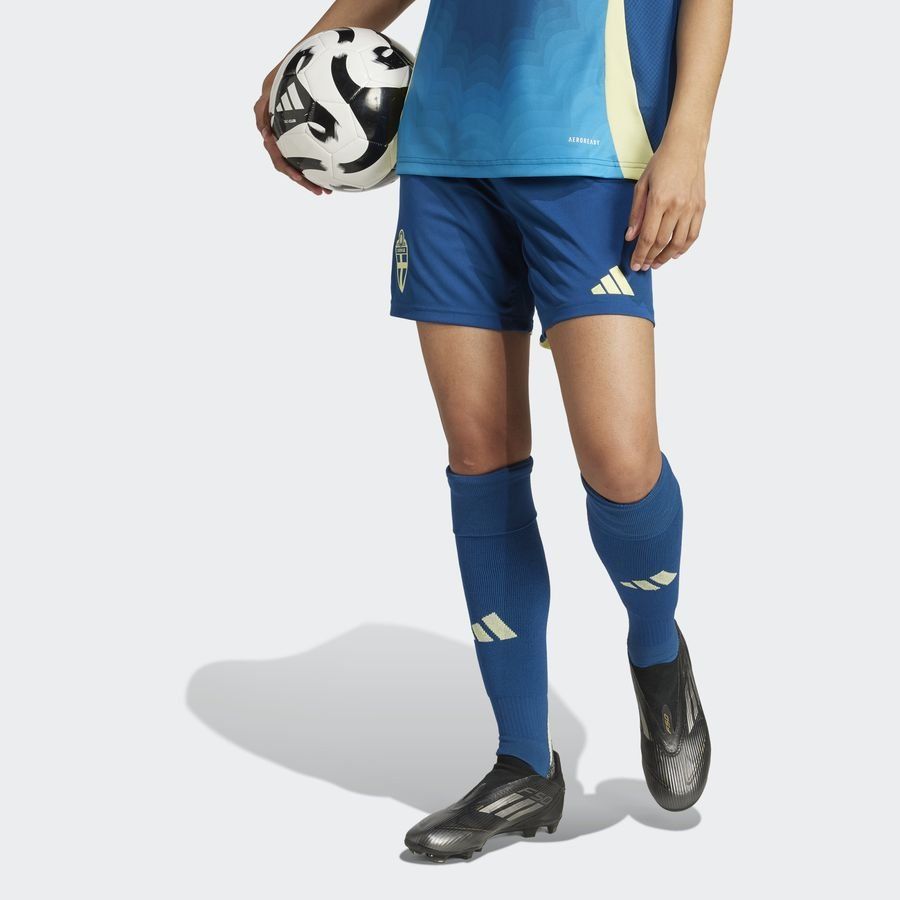 Adidas Short Extérieur Suède 25 (Équipe féminine)