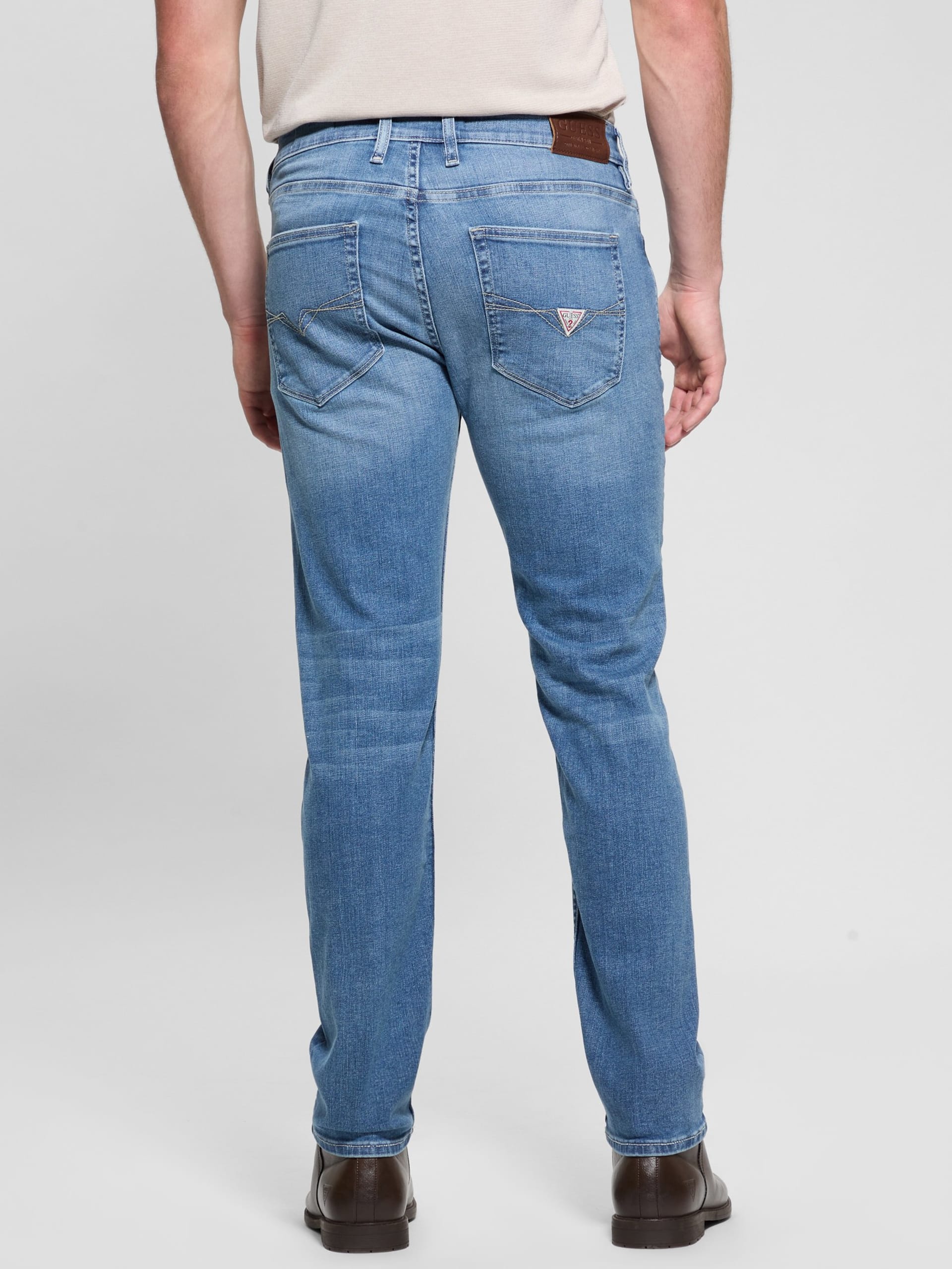 Calça jeans reta de cintura média Eco Davis
