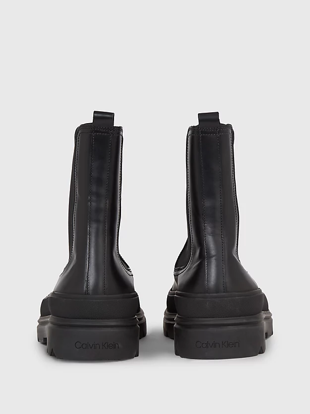 botas de couro até o tornozelo